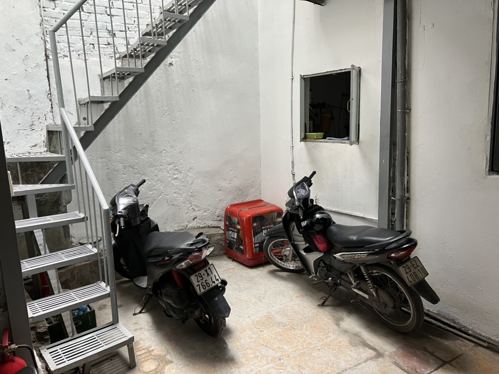 Bán nhà Khâm Thiên - diện tích 126m2 3 tầng - Mặt phố siêu hiếm - giá 44,2 tỷ