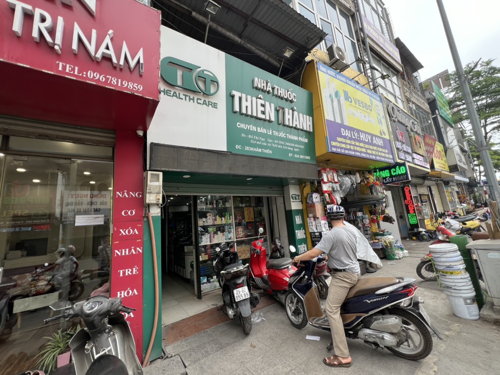 Bán nhà Khâm Thiên - diện tích 126m2 3 tầng - Mặt phố siêu hiếm - giá 44,2 tỷ