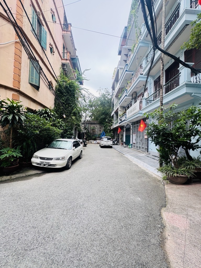 Bán nhà Kim Giang - diện tích 83m2 5 tầng - ô tô tránh - giá 25 tỷ