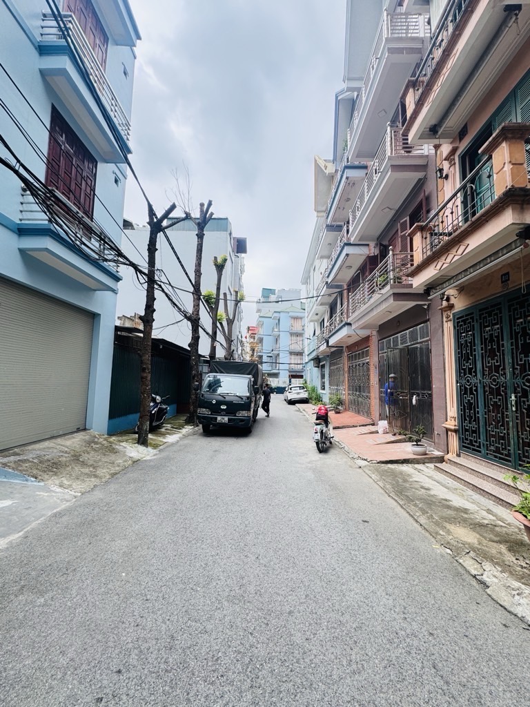 Bán nhà Kim Giang - diện tích 83m2 5 tầng - ô tô tránh - giá 25 tỷ