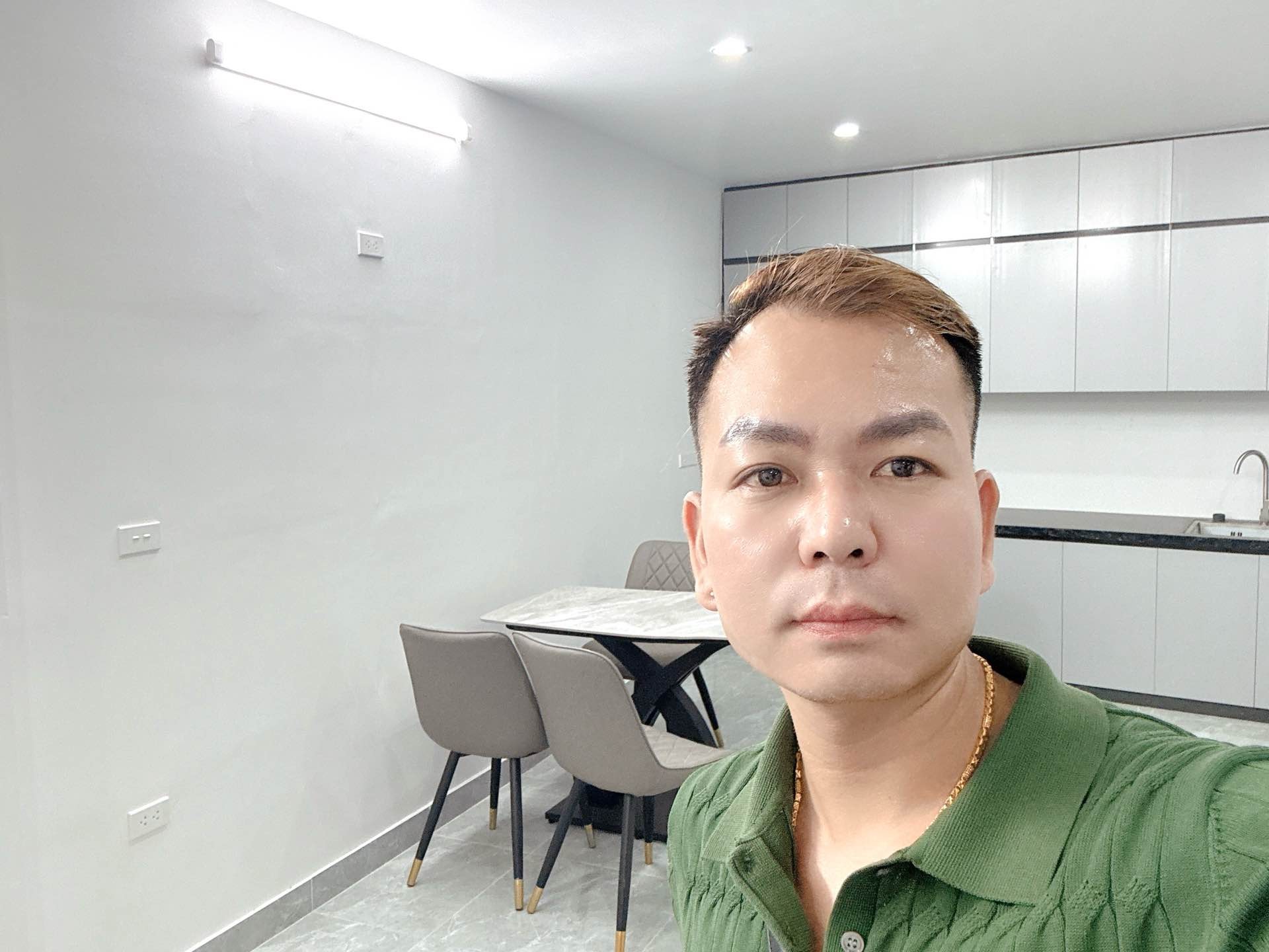 Bán nhà Định Công Thượng - diện tích 43m2 2 tầng - gần ô tô - giá 2,3 tỷ