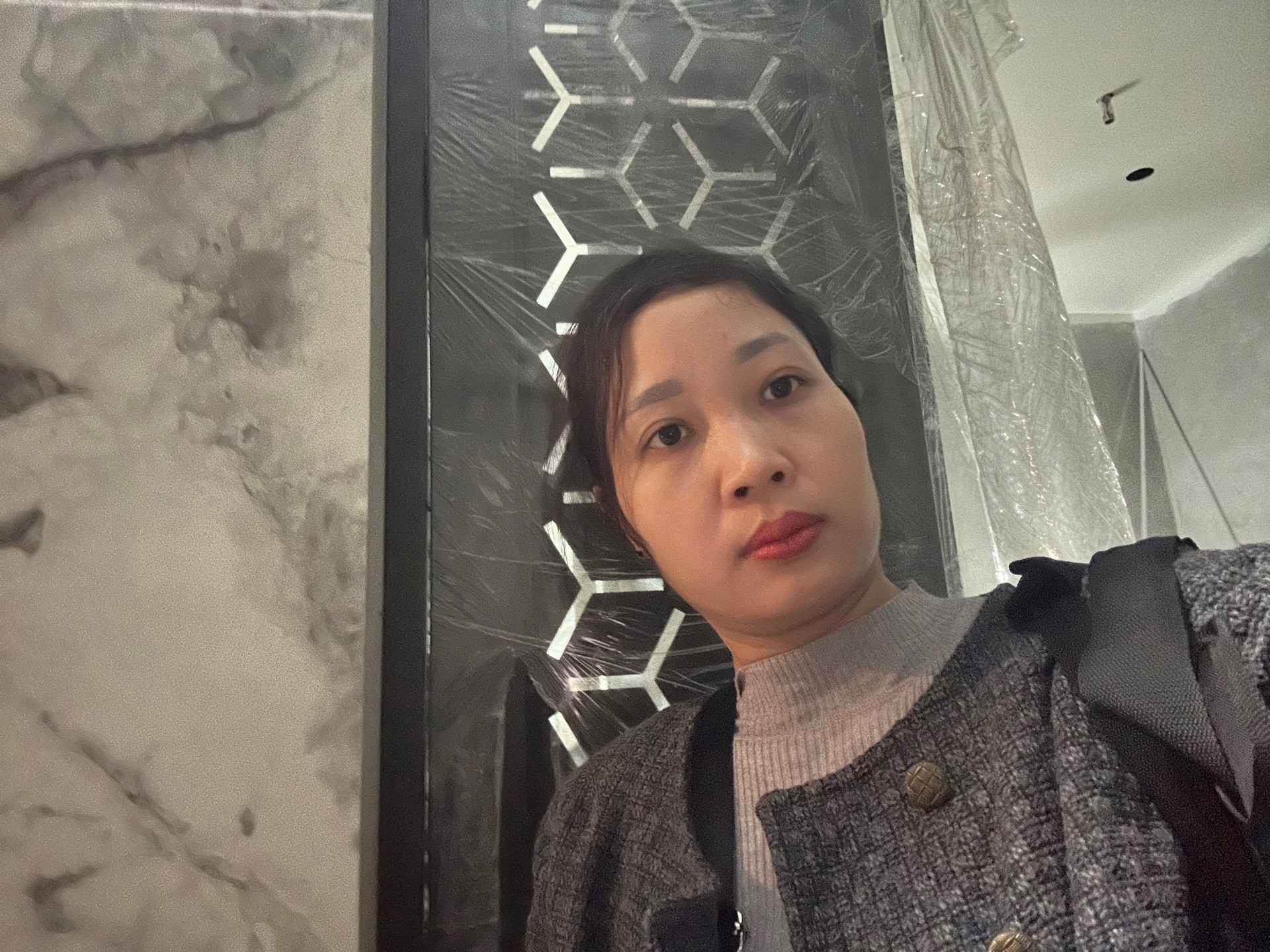 Bán nhà Minh Khai - diện tích 54m2 6 tầng - ô tô tránh - giá 20 tỷ