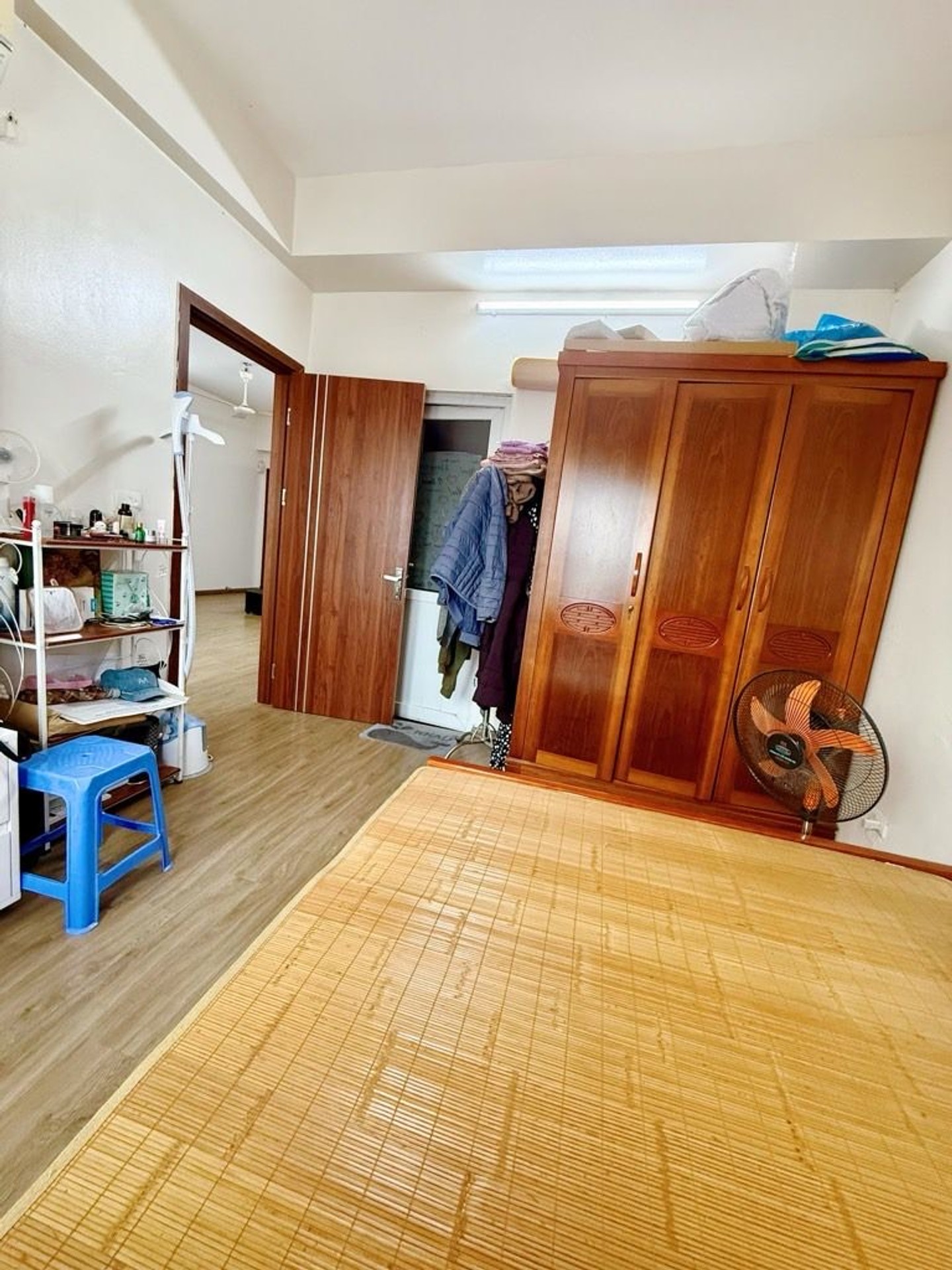 Bán nhà Bán Đảo Linh Đàm - diện tích 69m2 1 tầng - Căn hộ 2 ngủ - 2 WC siêu xinh đẹp - giá 5,6 tỷ