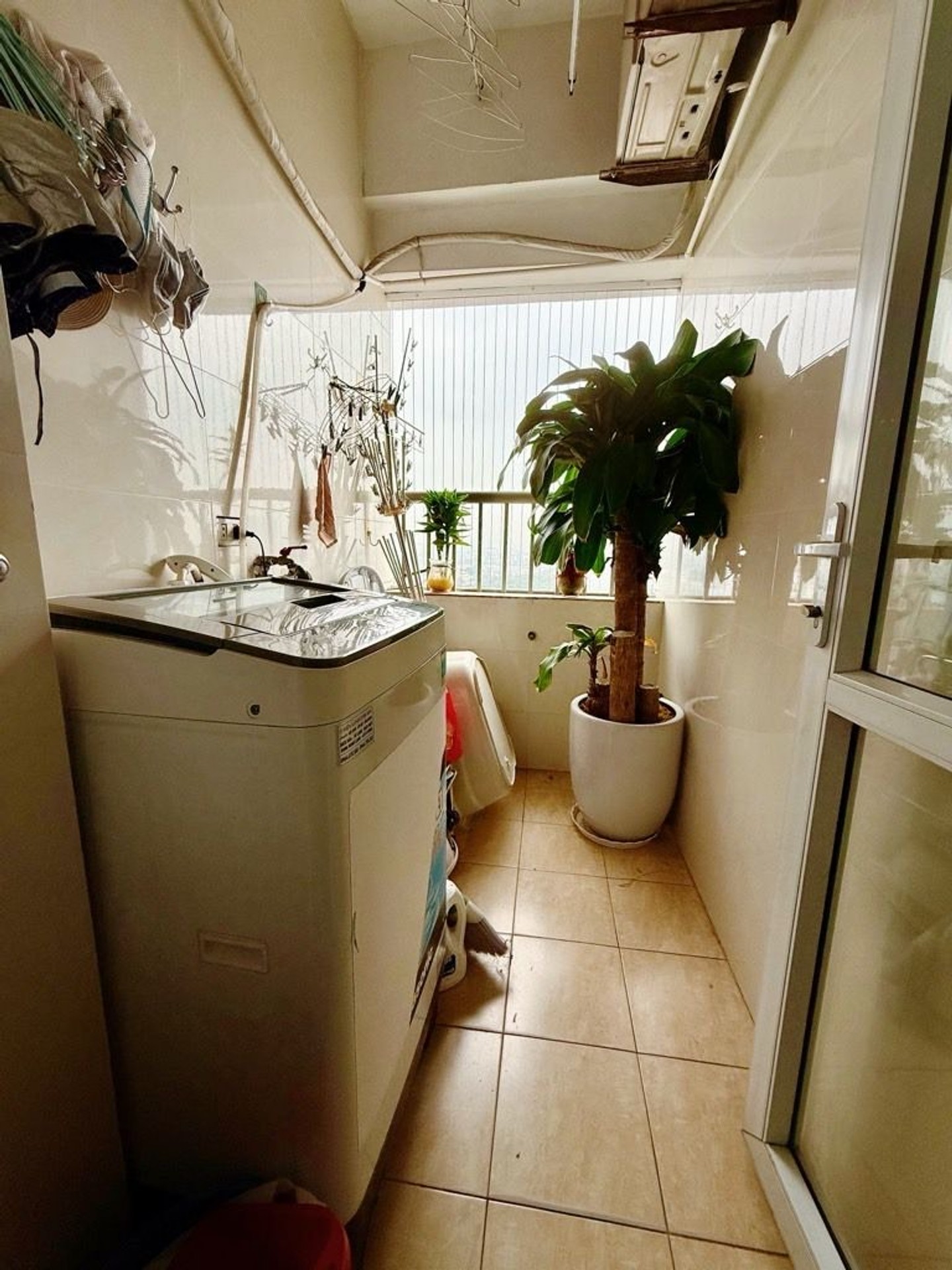 Bán nhà Bán Đảo Linh Đàm - diện tích 69m2 1 tầng - Căn hộ 2 ngủ - 2 WC siêu xinh đẹp - giá 5,6 tỷ
