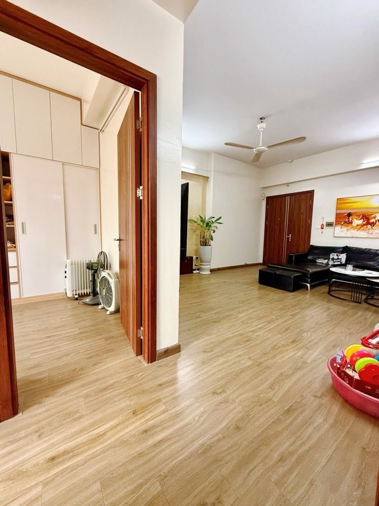 Bán nhà Bán Đảo Linh Đàm - diện tích 69m2 1 tầng - Căn hộ 2 ngủ - 2 WC siêu xinh đẹp - giá 5,6 tỷ