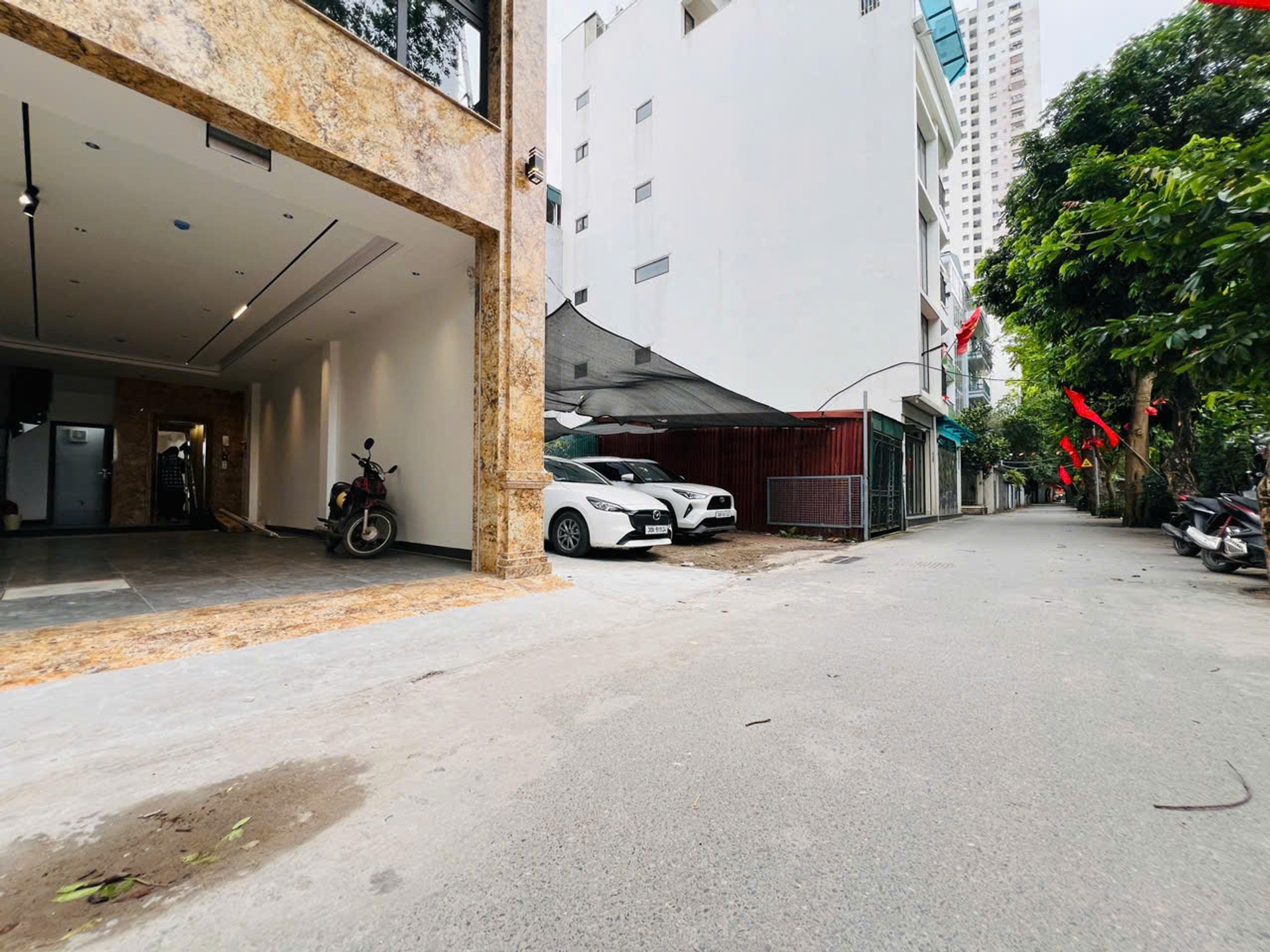 Bán nhà Hoàng Liệt - diện tích 61m2 7 tầng - Ô tô tránh nhau - giá 26,9 tỷ