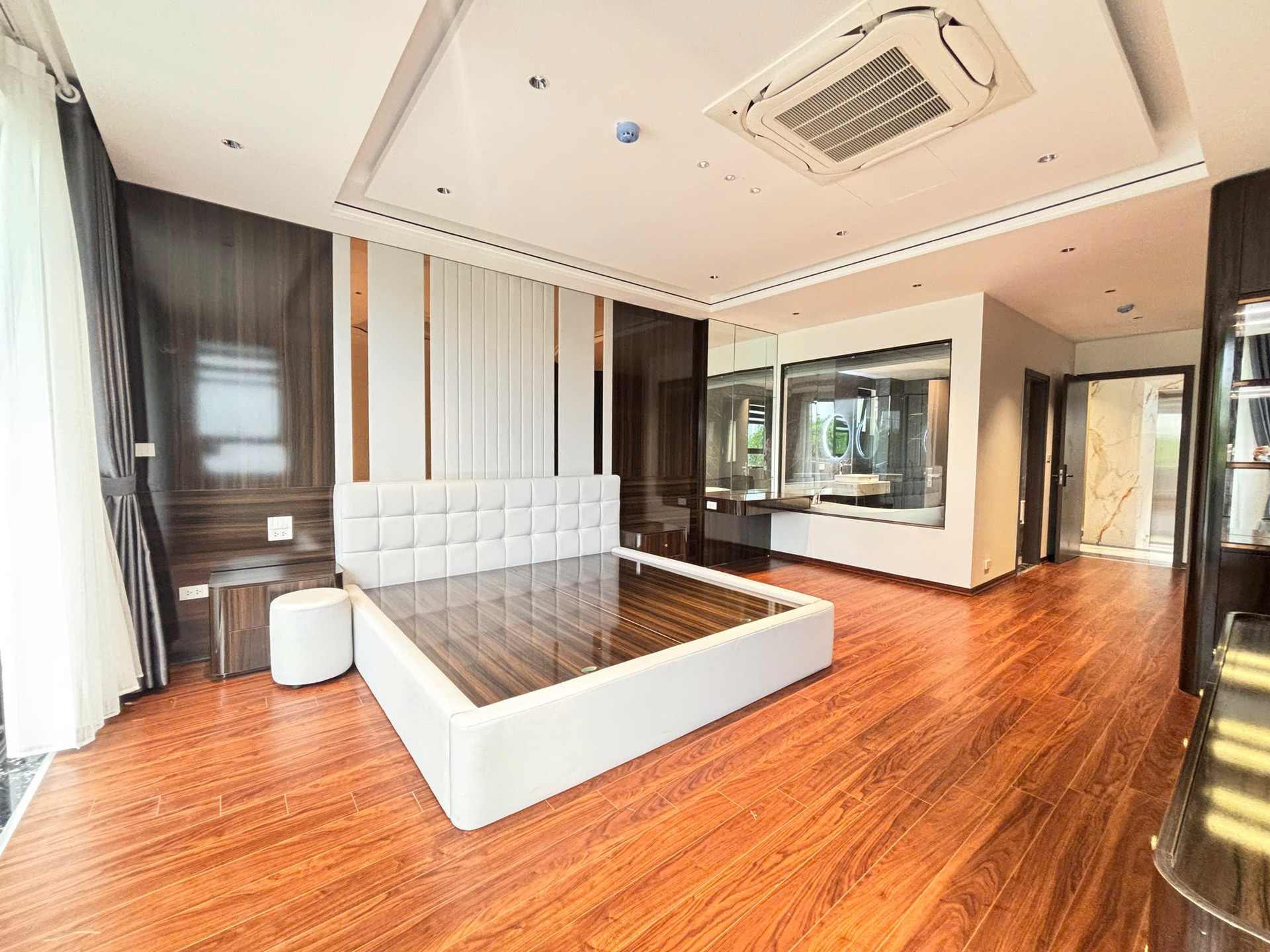 Bán nhà Hoàng Liệt - diện tích 61m2 7 tầng - Ô tô tránh nhau - giá 26,9 tỷ