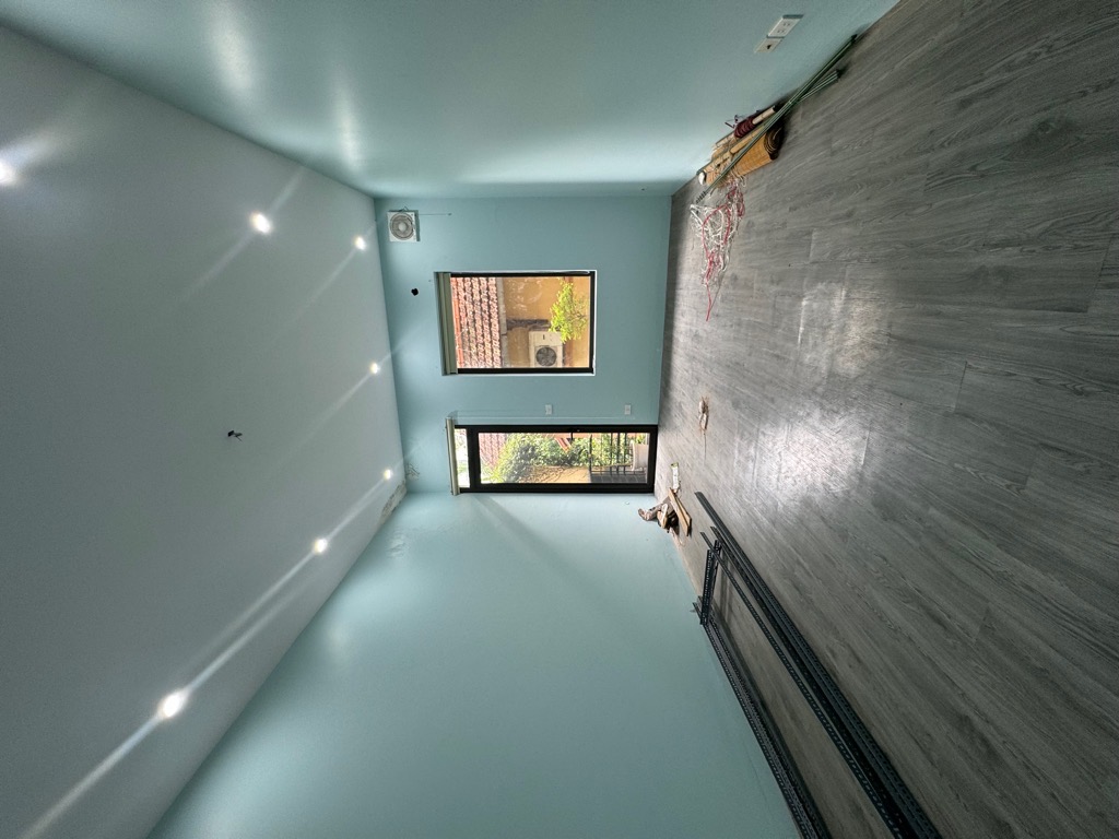 Bán nhà Nguyễn Ngọc Vũ - diện tích 80m2 4 tầng - Đang cập nhật - giá 42,5 tỷ