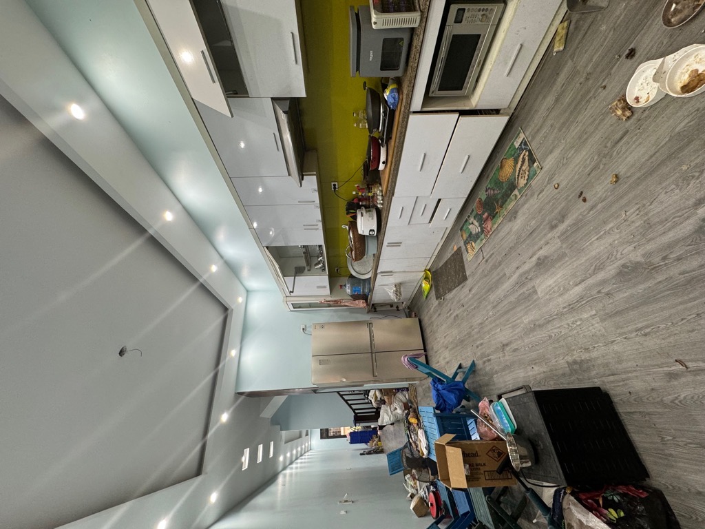 Bán nhà Nguyễn Ngọc Vũ - diện tích 80m2 4 tầng - Đang cập nhật - giá 42,5 tỷ