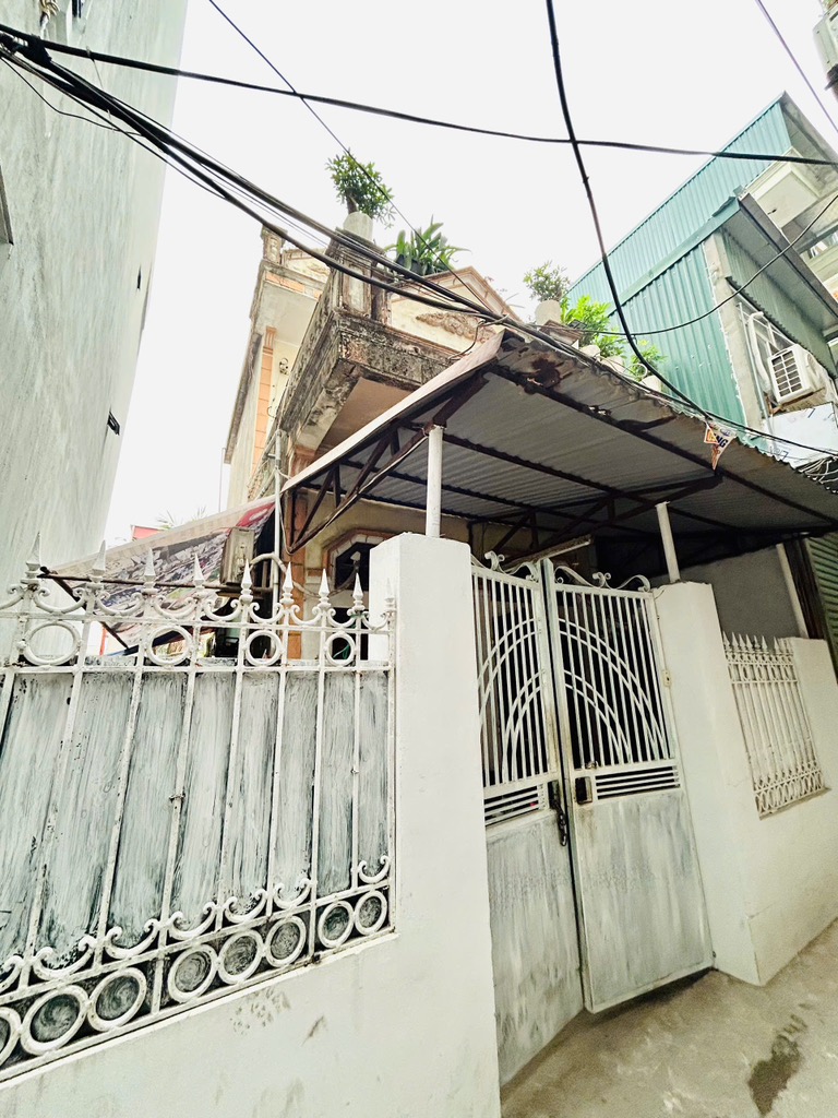 Bán nhà Nguyễn Khoái - diện tích 90m2 2 tầng - ngõ ba gác - giá 10,6 tỷ