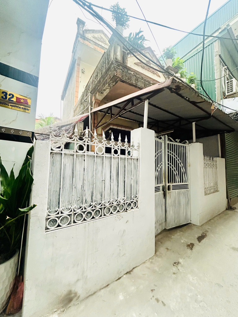 Bán nhà Nguyễn Khoái - diện tích 90m2 2 tầng - ngõ ba gác - giá 10,6 tỷ