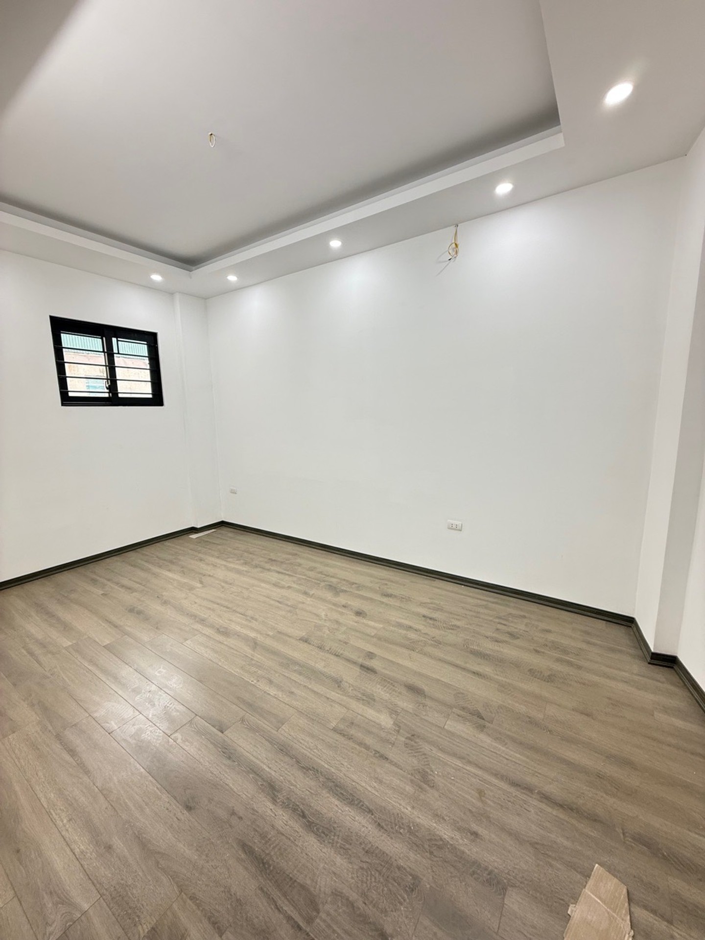 Bán nhà Trần Khát Chân - diện tích 48m2 5 tầng - thang máy, ô tô đỗ cửa - giá 10 tỷ