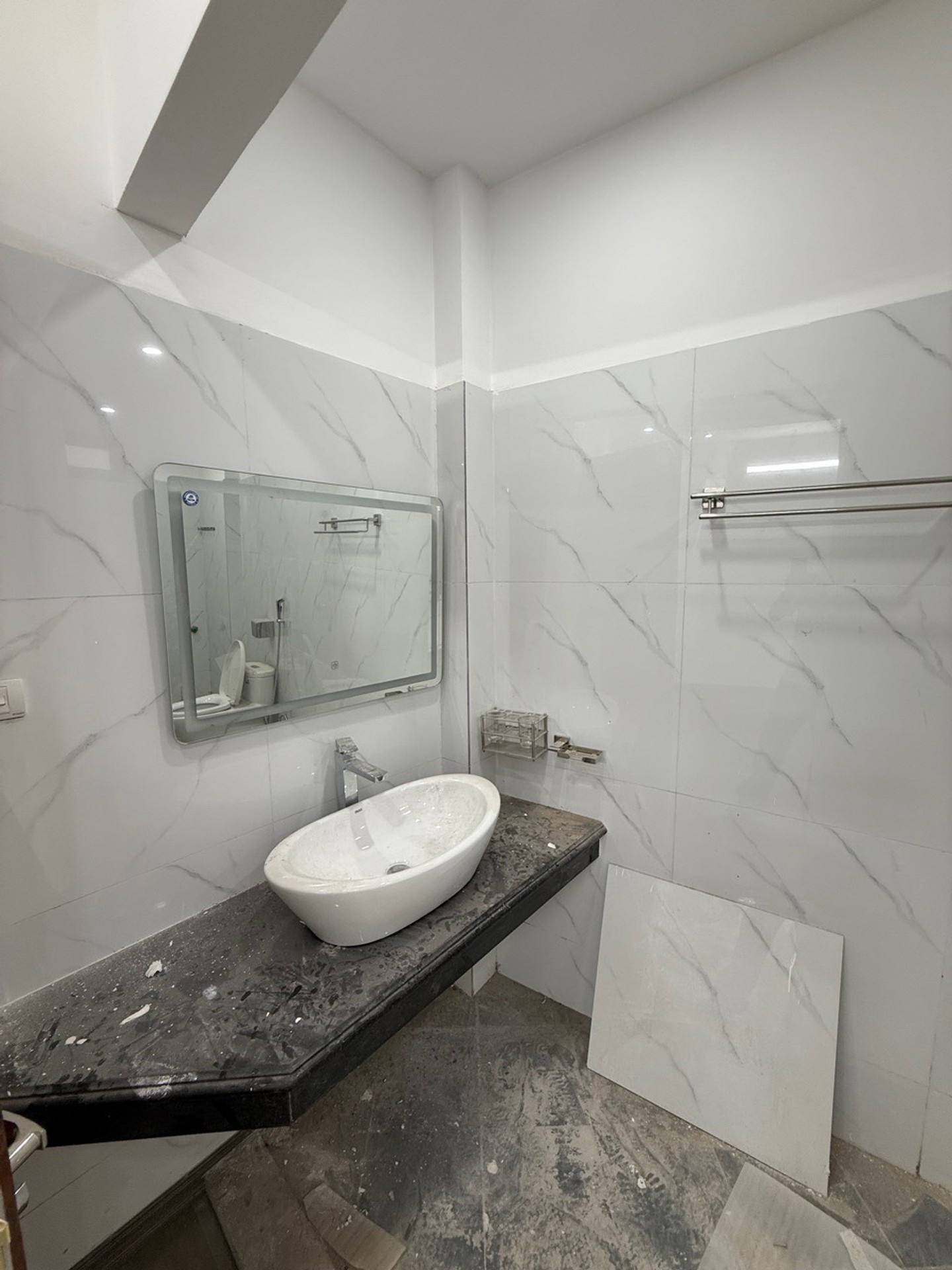 Bán nhà Trần Khát Chân - diện tích 48m2 5 tầng - thang máy, ô tô đỗ cửa - giá 10 tỷ