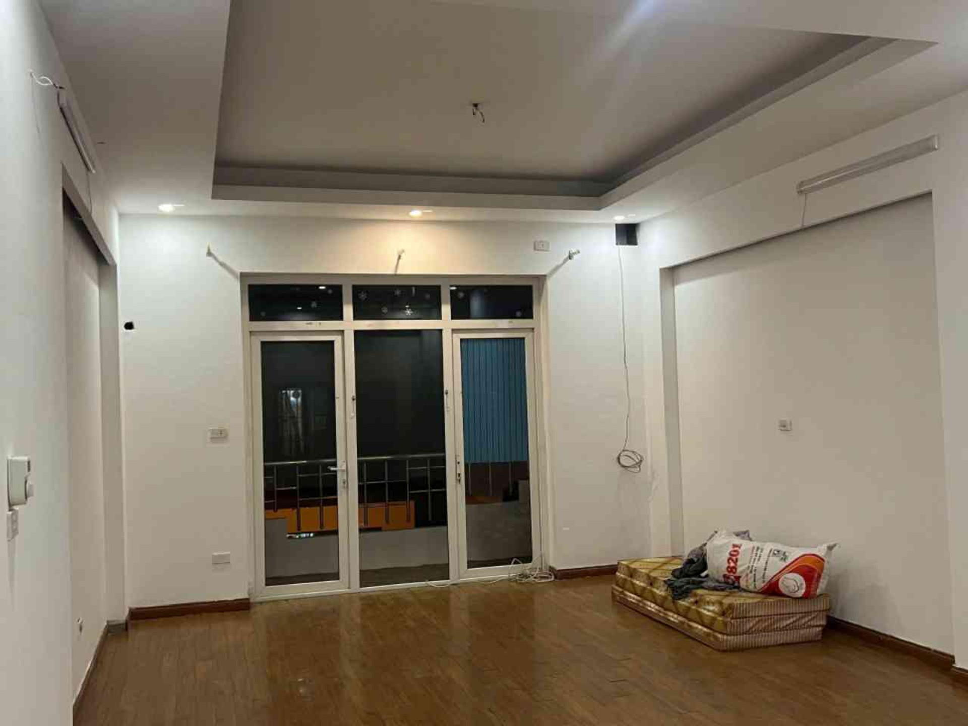 Bán nhà Định Công Thượng - diện tích 130m2 4 tầng - ô tô tránh - giá 21,8 tỷ