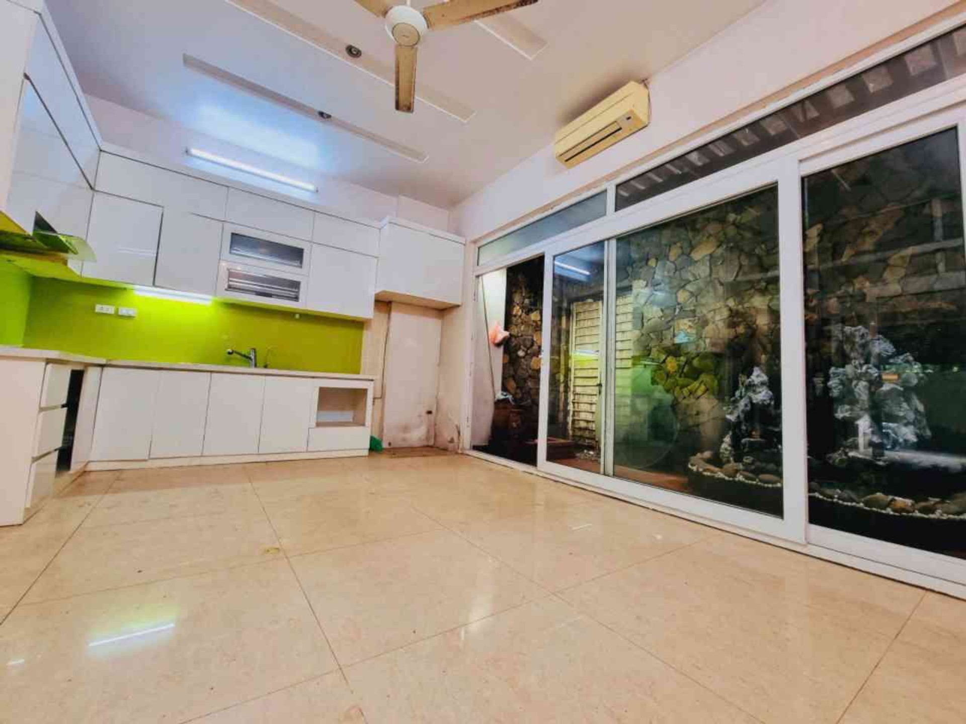 Bán nhà Định Công Thượng - diện tích 130m2 4 tầng - ô tô tránh - giá 21,8 tỷ