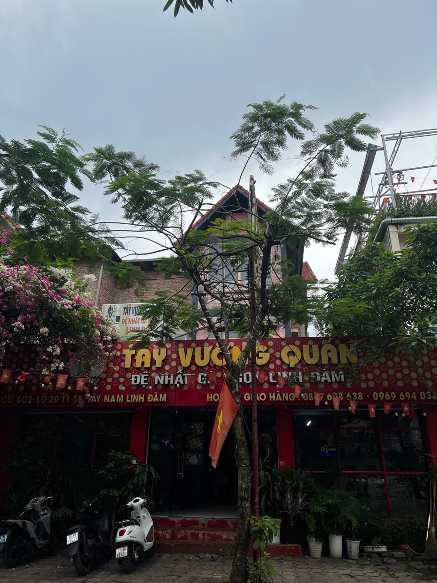 Bán nhà Hoàng Mai - diện tích 210m2 4 tầng - Kinh doanh đỉnh - giá 96,5 tỷ