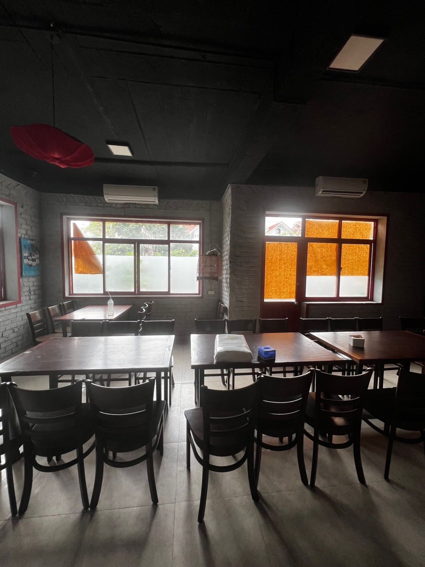 Bán nhà Hoàng Mai - diện tích 210m2 4 tầng - Kinh doanh đỉnh - giá 96,5 tỷ