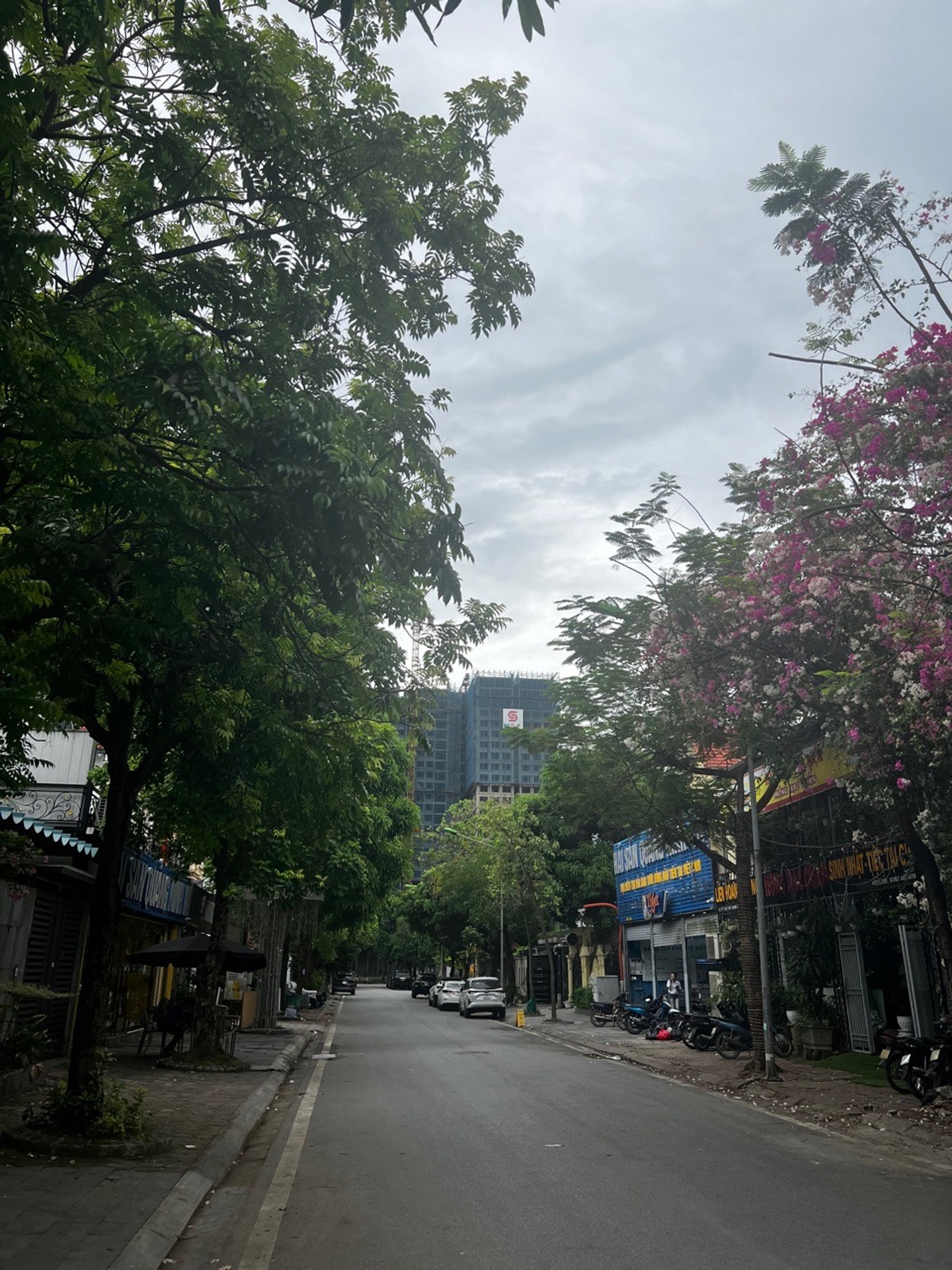 Bán nhà Hoàng Mai - diện tích 210m2 4 tầng - Kinh doanh đỉnh - giá 96,5 tỷ