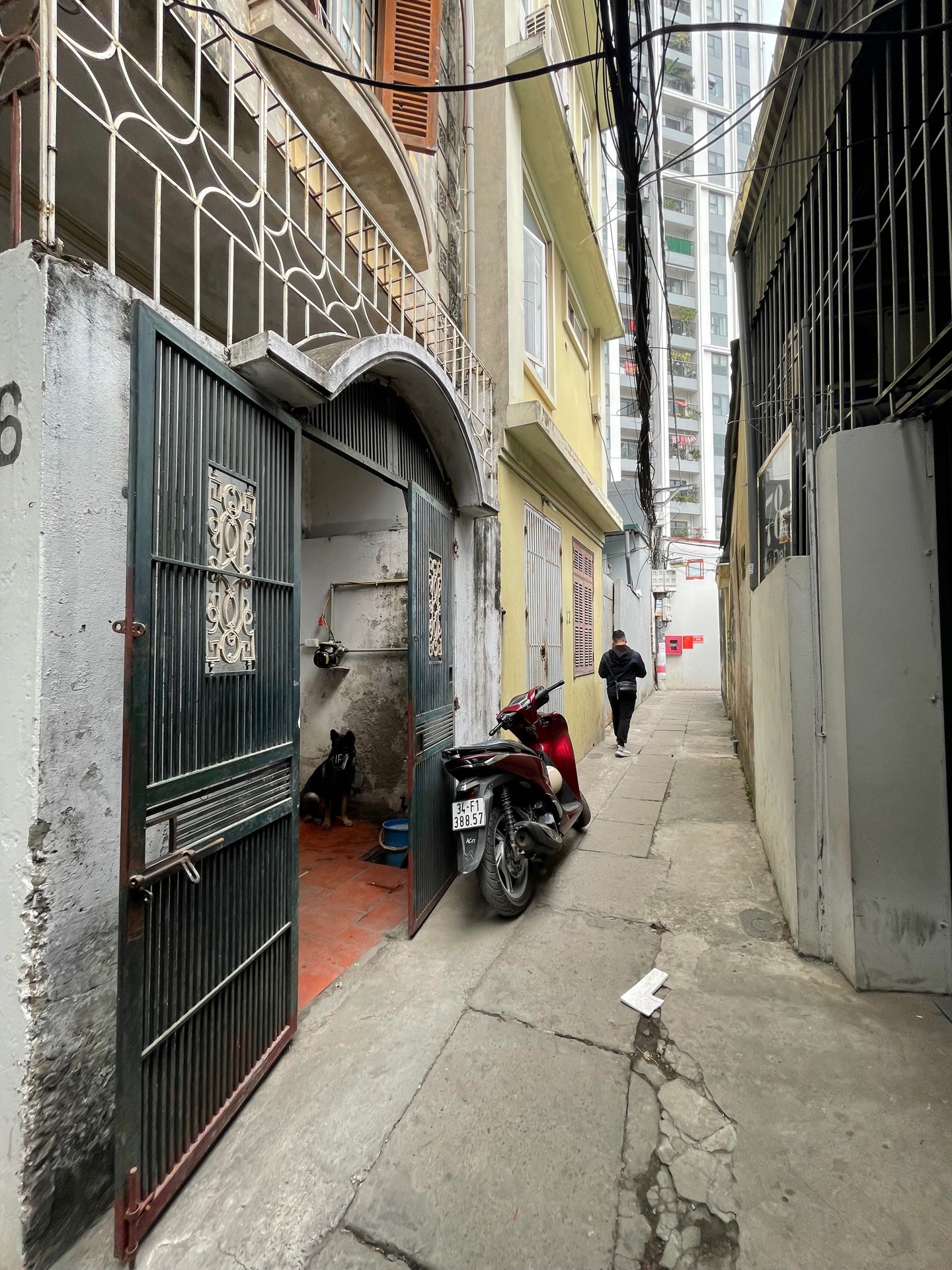 Bán nhà Hoàng Mai - diện tích 42m2 5 tầng - Nhà dân xây chắc chắn - giá 10,5 tỷ