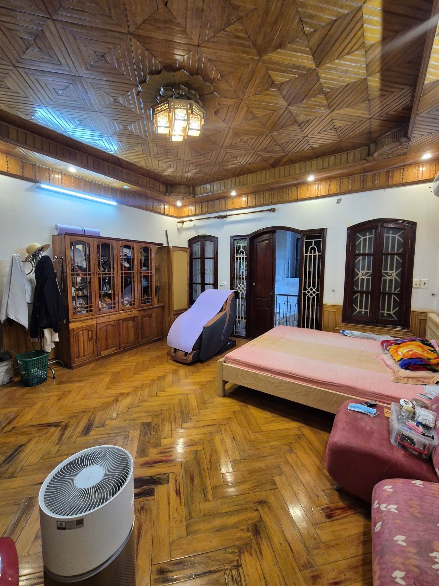 Bán nhà Nguyễn Chí Thanh - diện tích 51.9m2 5 tầng - Lô góc 2 mặt ô tô - giá 31,2 tỷ