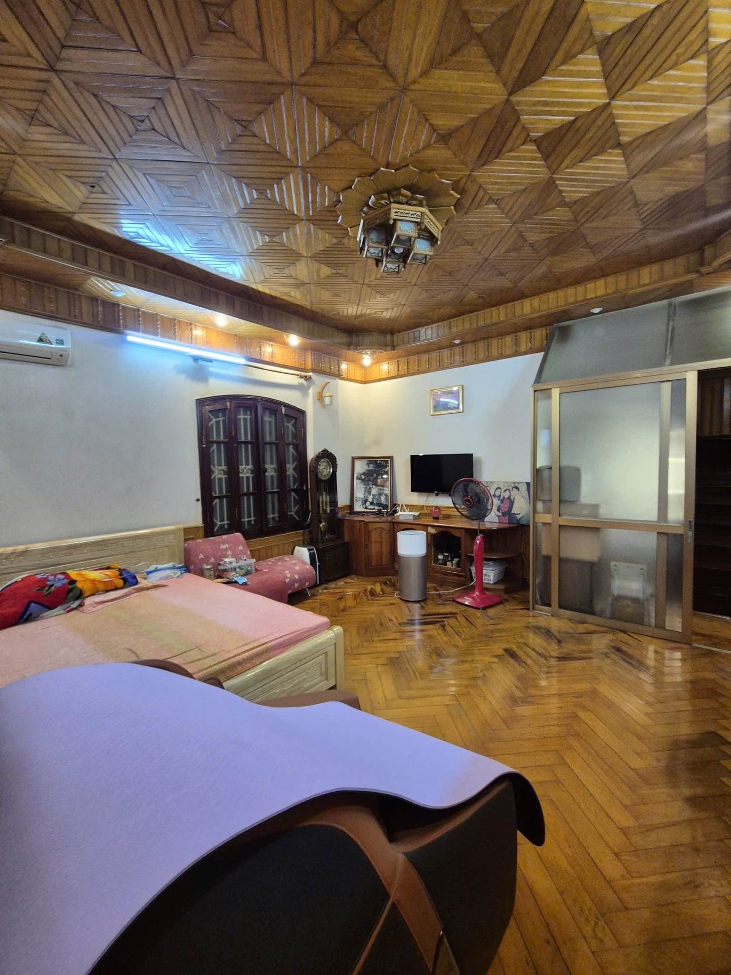 Bán nhà Nguyễn Chí Thanh - diện tích 51.9m2 5 tầng - Lô góc 2 mặt ô tô - giá 31,2 tỷ