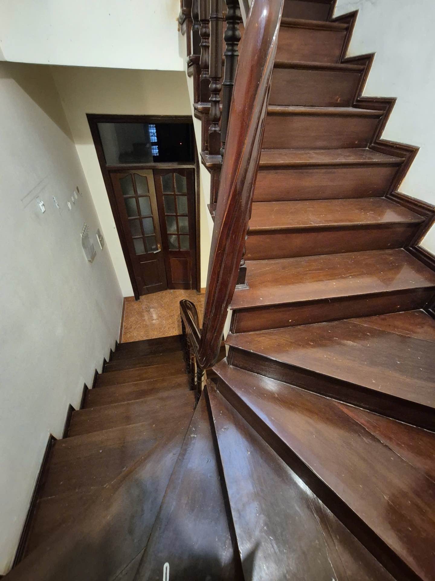 Bán nhà Nguyễn Chí Thanh - diện tích 51.9m2 5 tầng - Lô góc 2 mặt ô tô - giá 31,2 tỷ