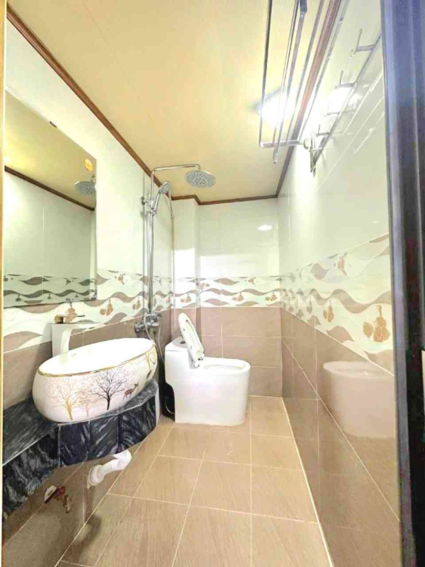 Bán nhà Nguyễn Xiển - diện tích 22m2 3 tầng - Nhà đẹp trung tâm quận Thanh Xuân - giá 1,8 tỷ