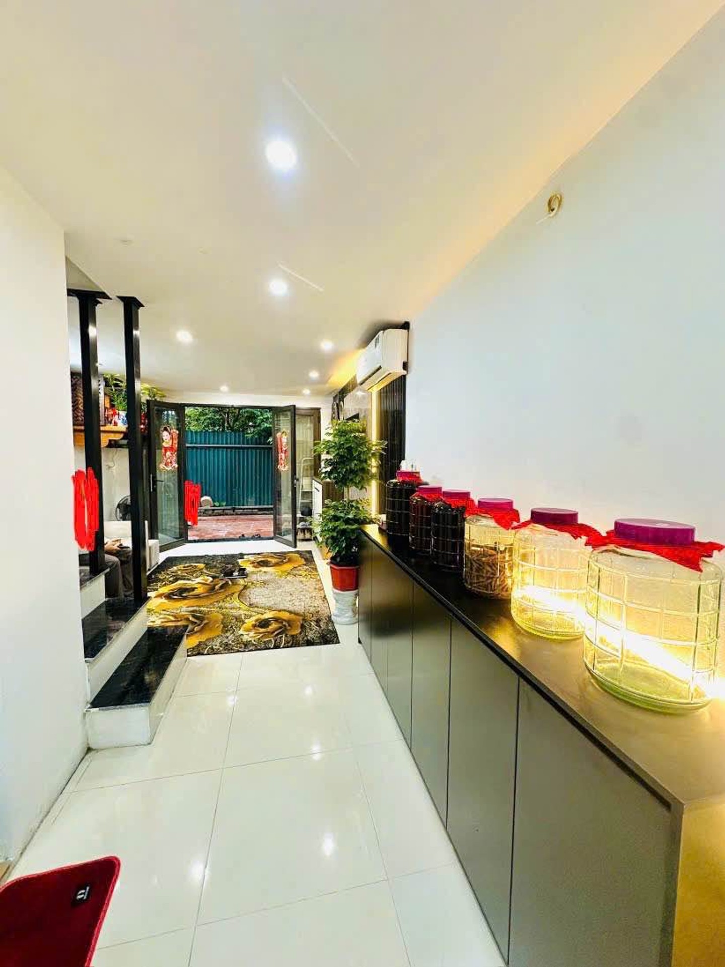 Bán nhà Vĩnh Hưng - diện tích 37m2 2 tầng - ô tô đỗ cổng - giá 3,5 tỷ