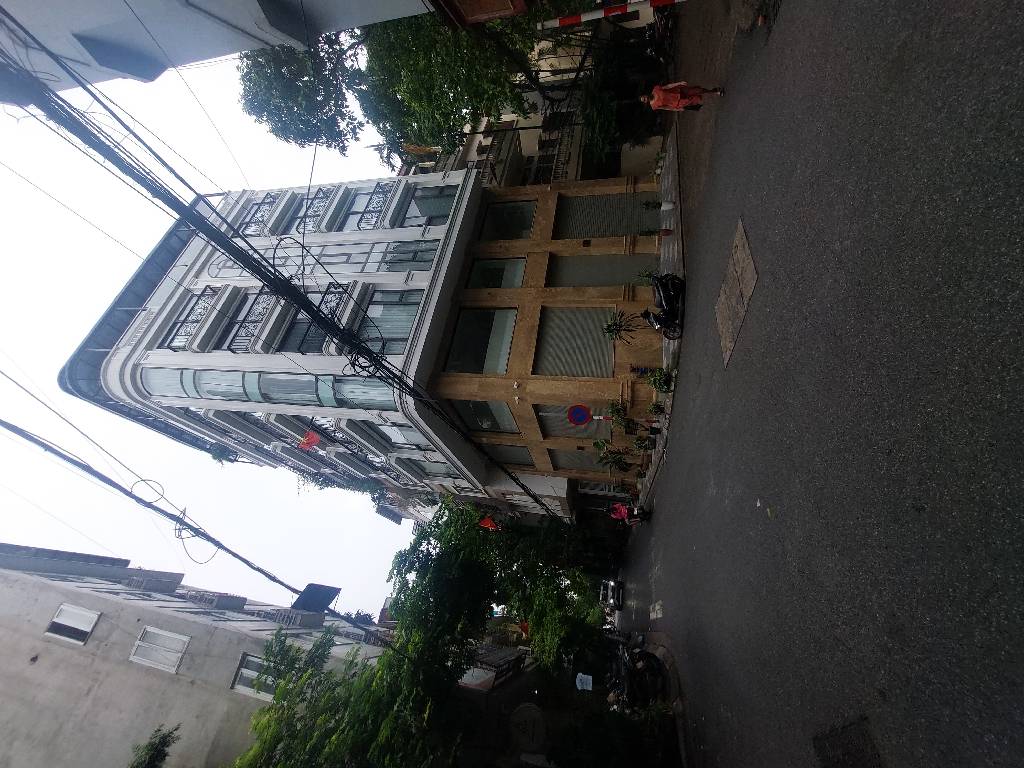 Bán nhà Hoàng Cầu - diện tích 57m2 4 tầng - ô tô vào nhà - giá 26,8 tỷ