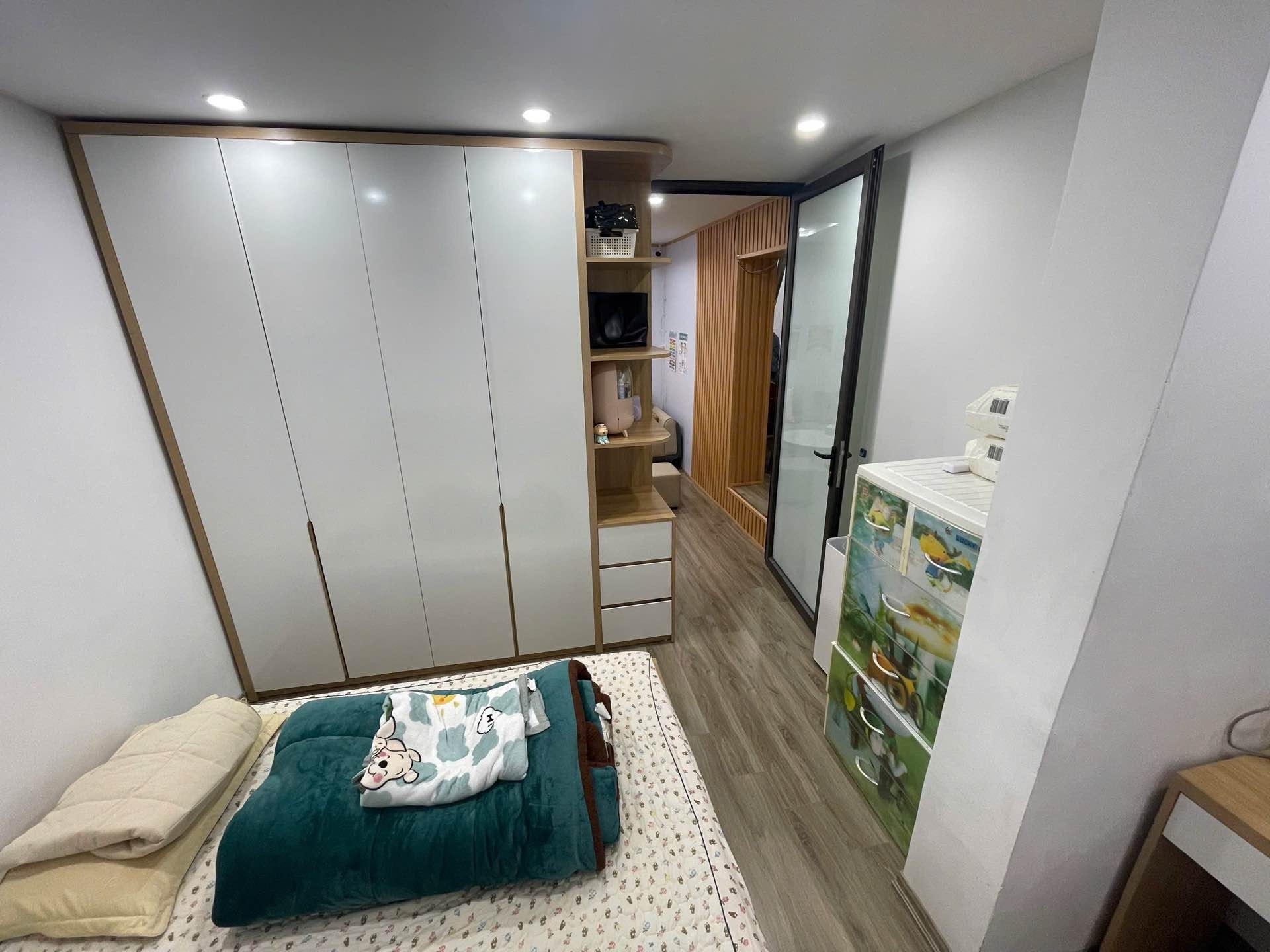 Bán nhà Hai Bà Trưng - diện tích 22m2 2 tầng - ô tô tránh - giá 3,8 tỷ