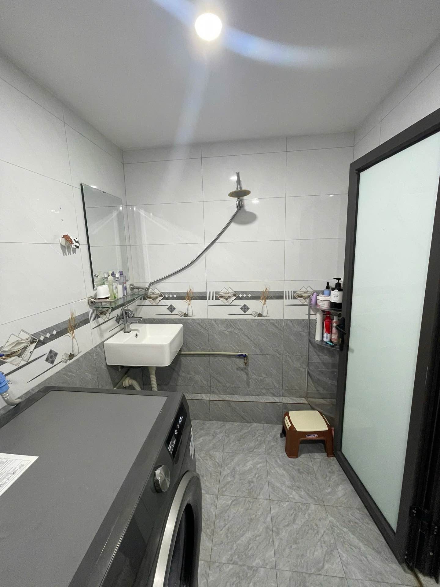 Bán nhà Hai Bà Trưng - diện tích 22m2 2 tầng - ô tô tránh - giá 3,8 tỷ