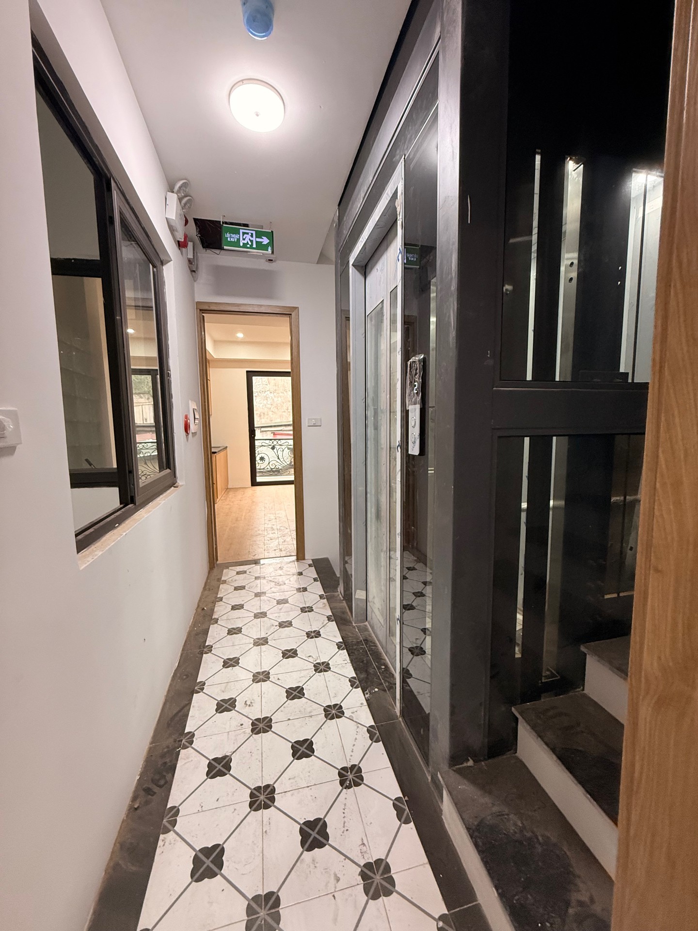 Bán nhà Nguyễn Đức Cảnh - diện tích 49m2 6 tầng - Thang máy mới tinh - giá 13,2 tỷ