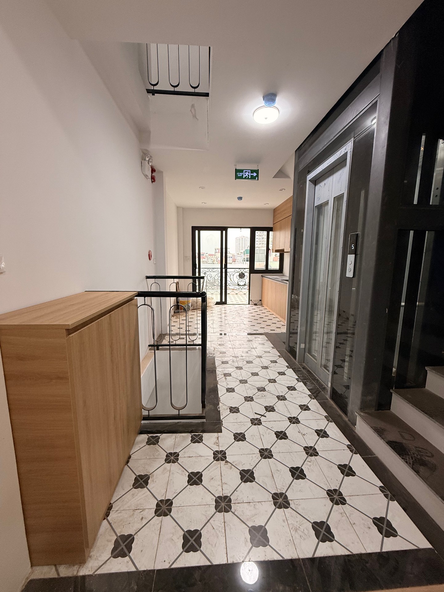 Bán nhà Nguyễn Đức Cảnh - diện tích 49m2 6 tầng - Thang máy mới tinh - giá 13,2 tỷ