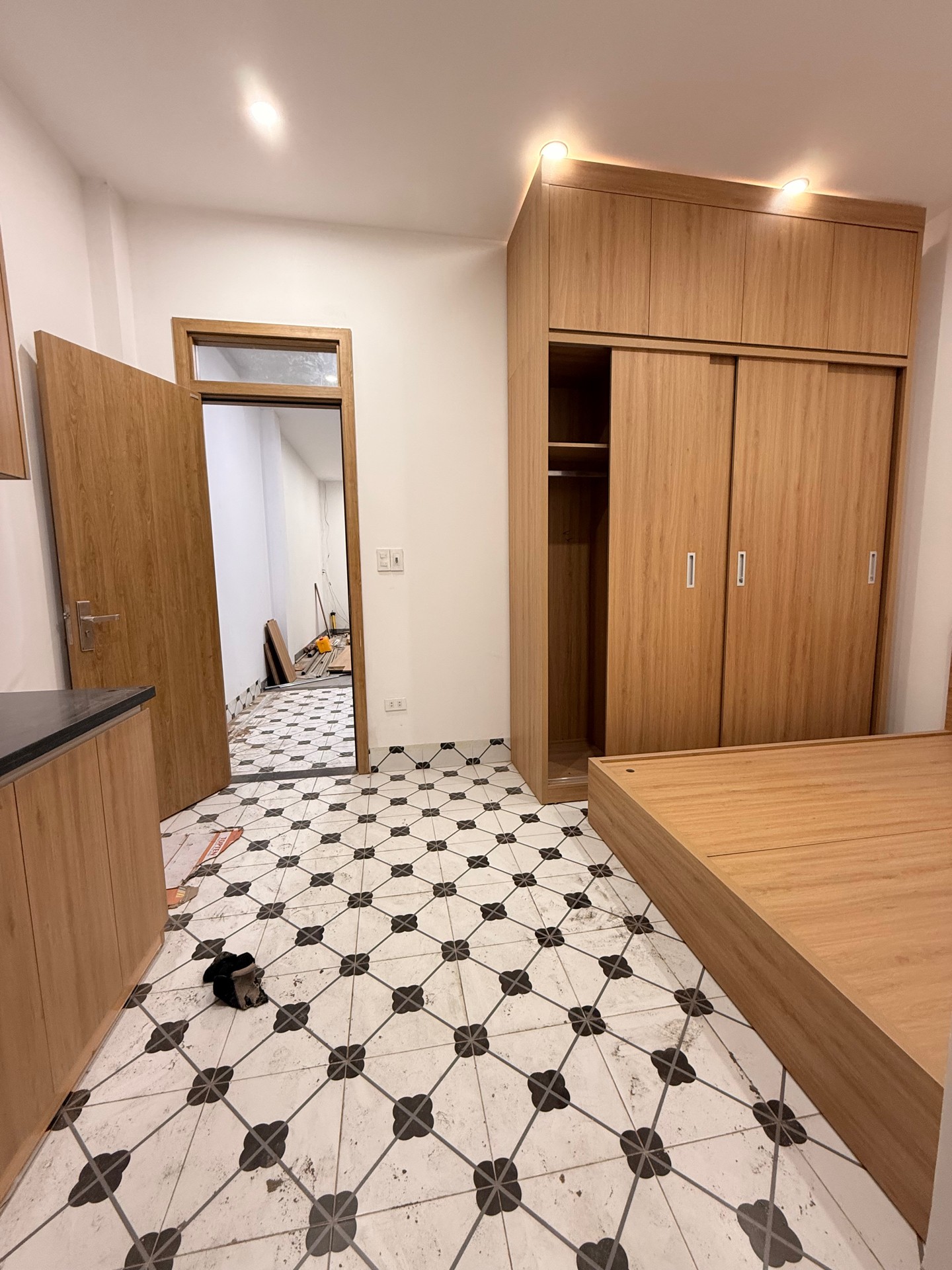 Bán nhà Nguyễn Đức Cảnh - diện tích 49m2 6 tầng - Thang máy mới tinh - giá 13,2 tỷ
