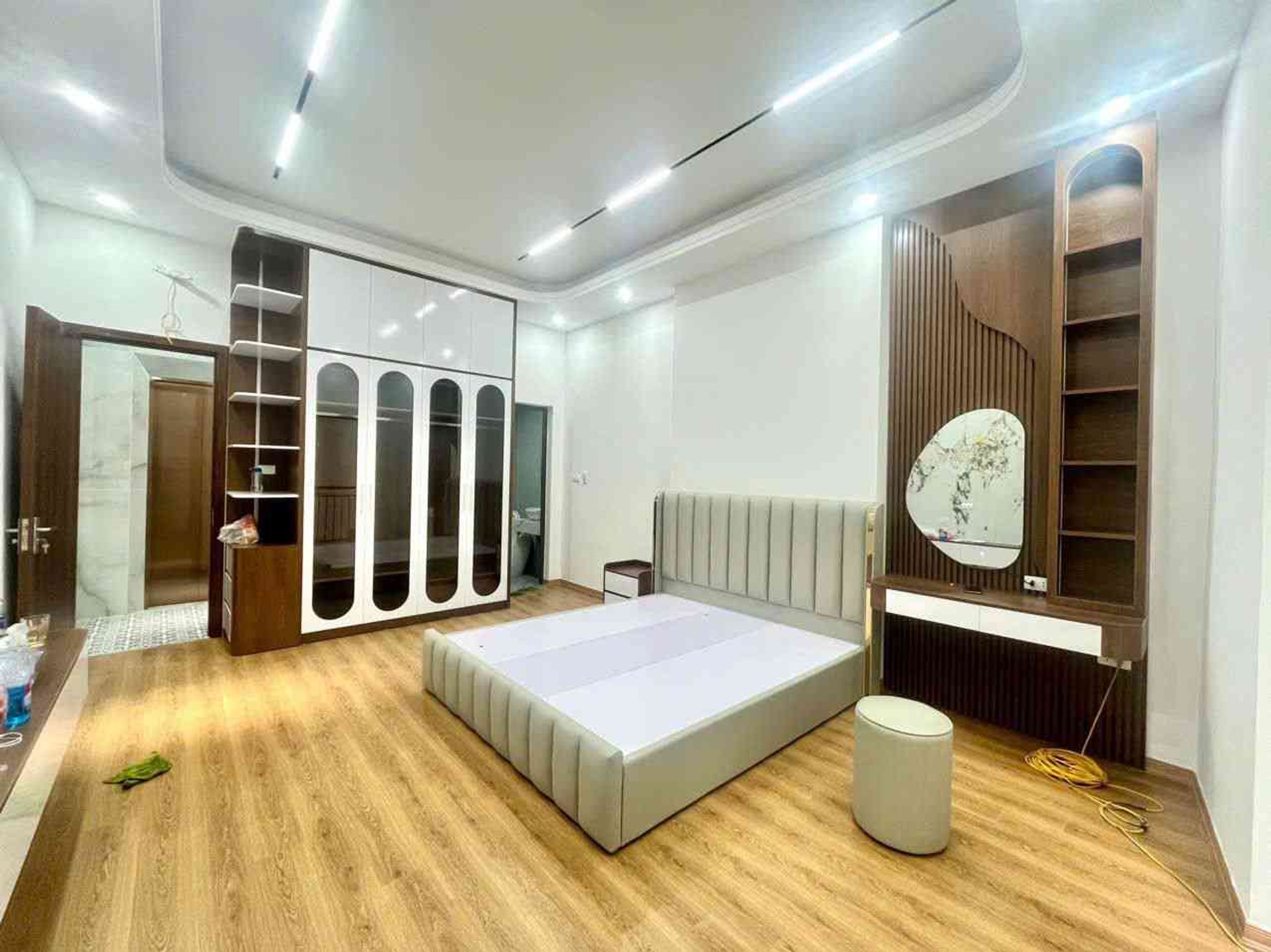 Bán nhà Dương Văn Bé - diện tích 50m2 5 tầng - giá 12 tỷ