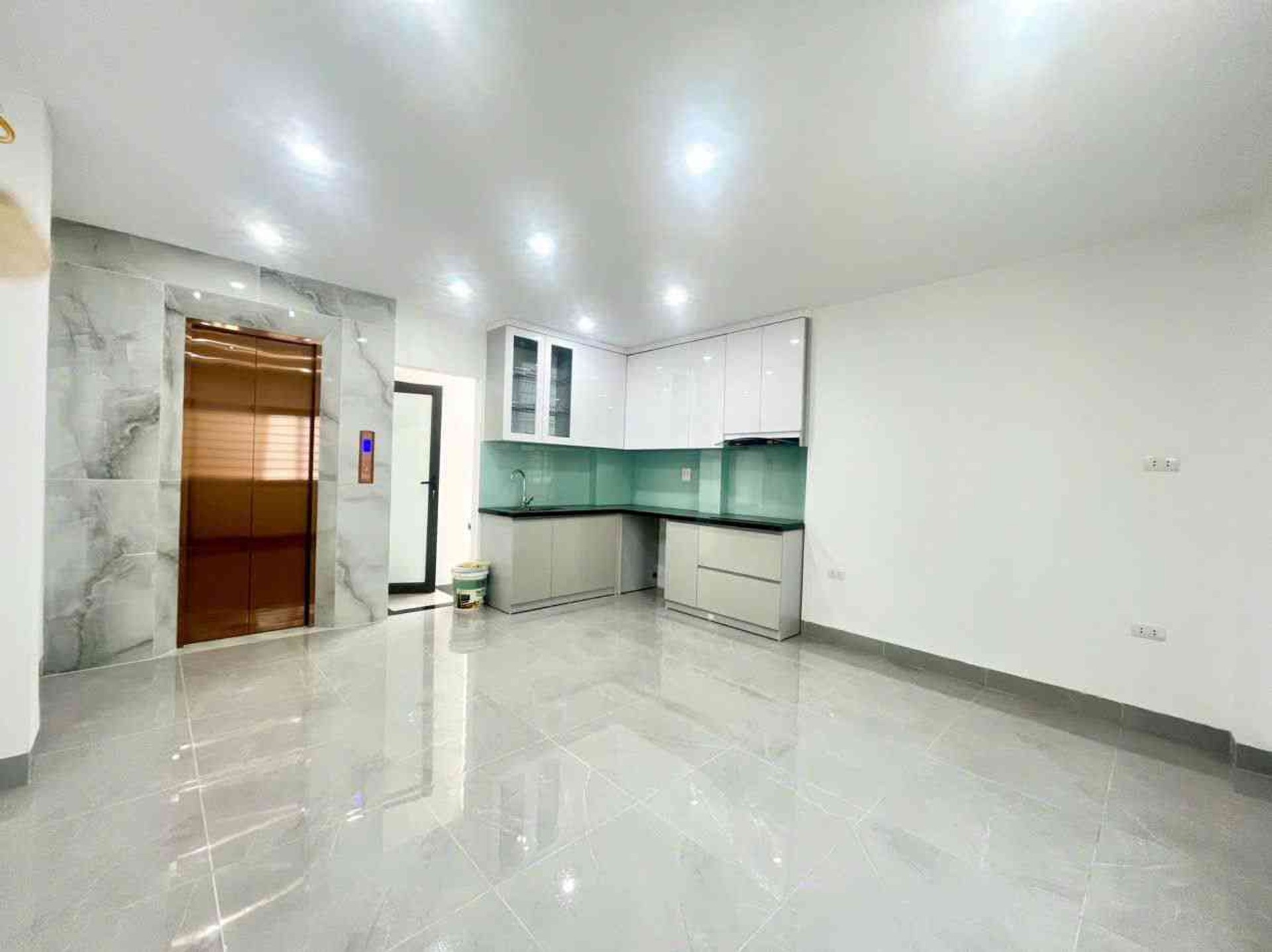 Bán nhà Dương Văn Bé - diện tích 50m2 5 tầng - giá 12 tỷ