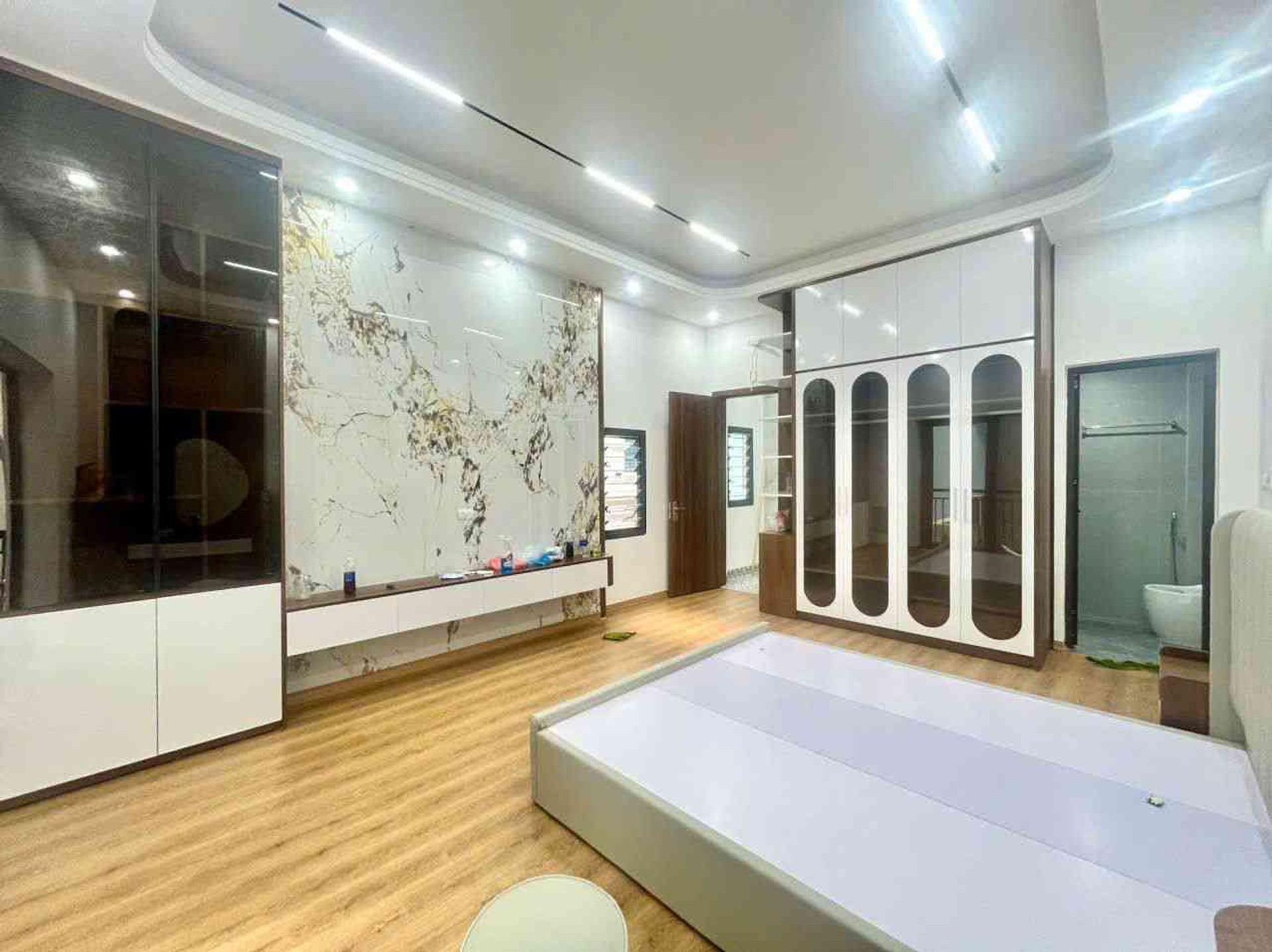 Bán nhà Dương Văn Bé - diện tích 50m2 5 tầng - giá 12 tỷ