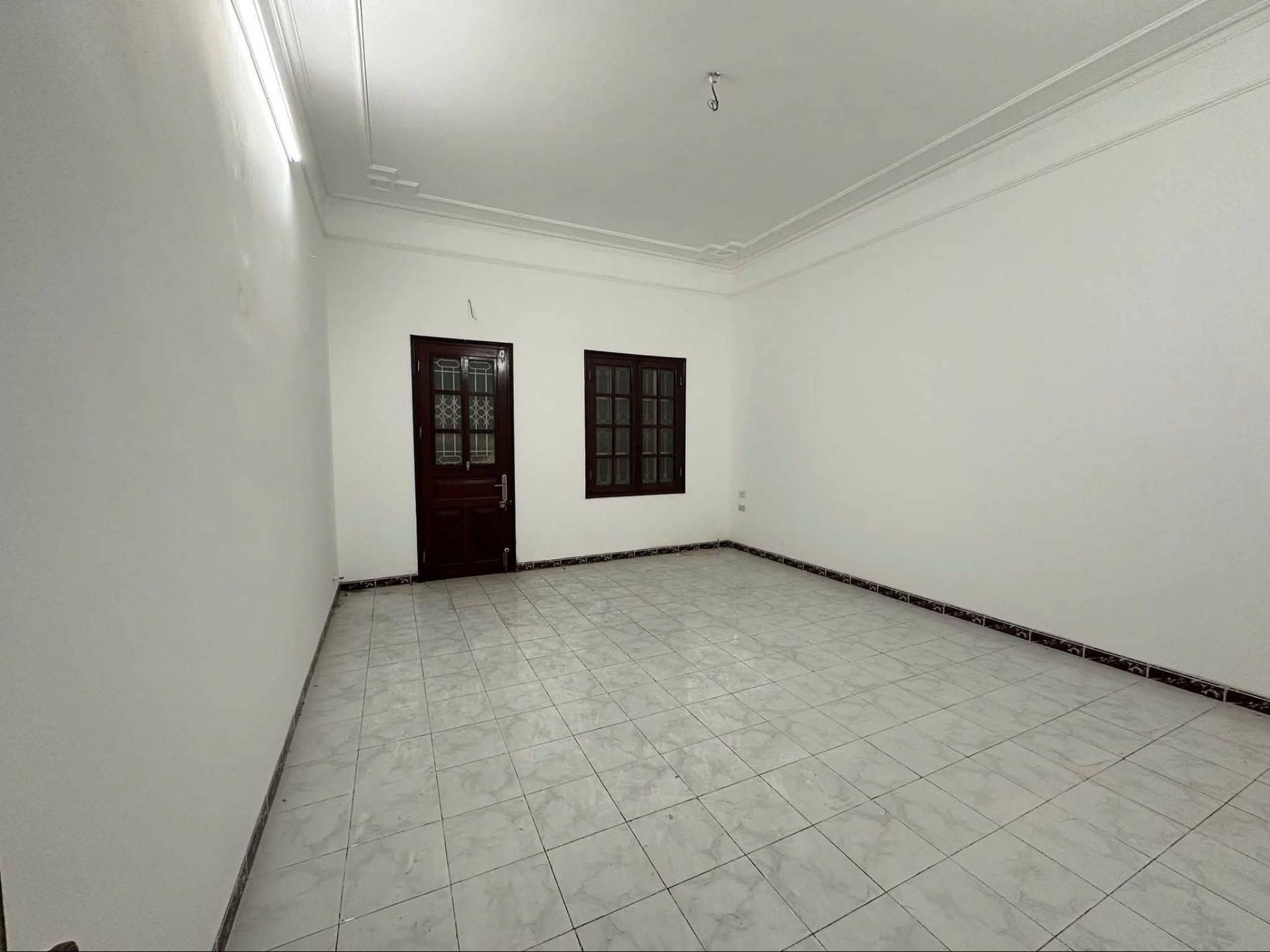 Bán nhà Kim Mã - diện tích 75m2 4 tầng - ô tô tránh - giá 58,5 tỷ