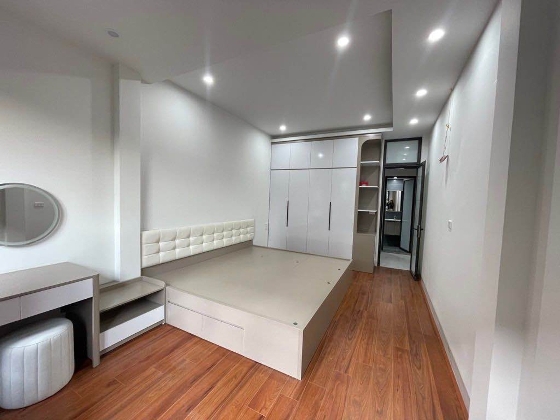 Bán nhà Định Công Hạ - diện tích 32m2 4 tầng - Ô TÔ -KINH DOANH - giá 3,6 tỷ