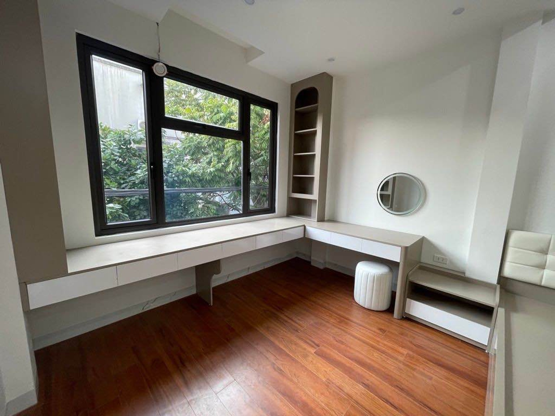 Bán nhà Định Công Hạ - diện tích 32m2 4 tầng - Ô TÔ -KINH DOANH - giá 3,6 tỷ