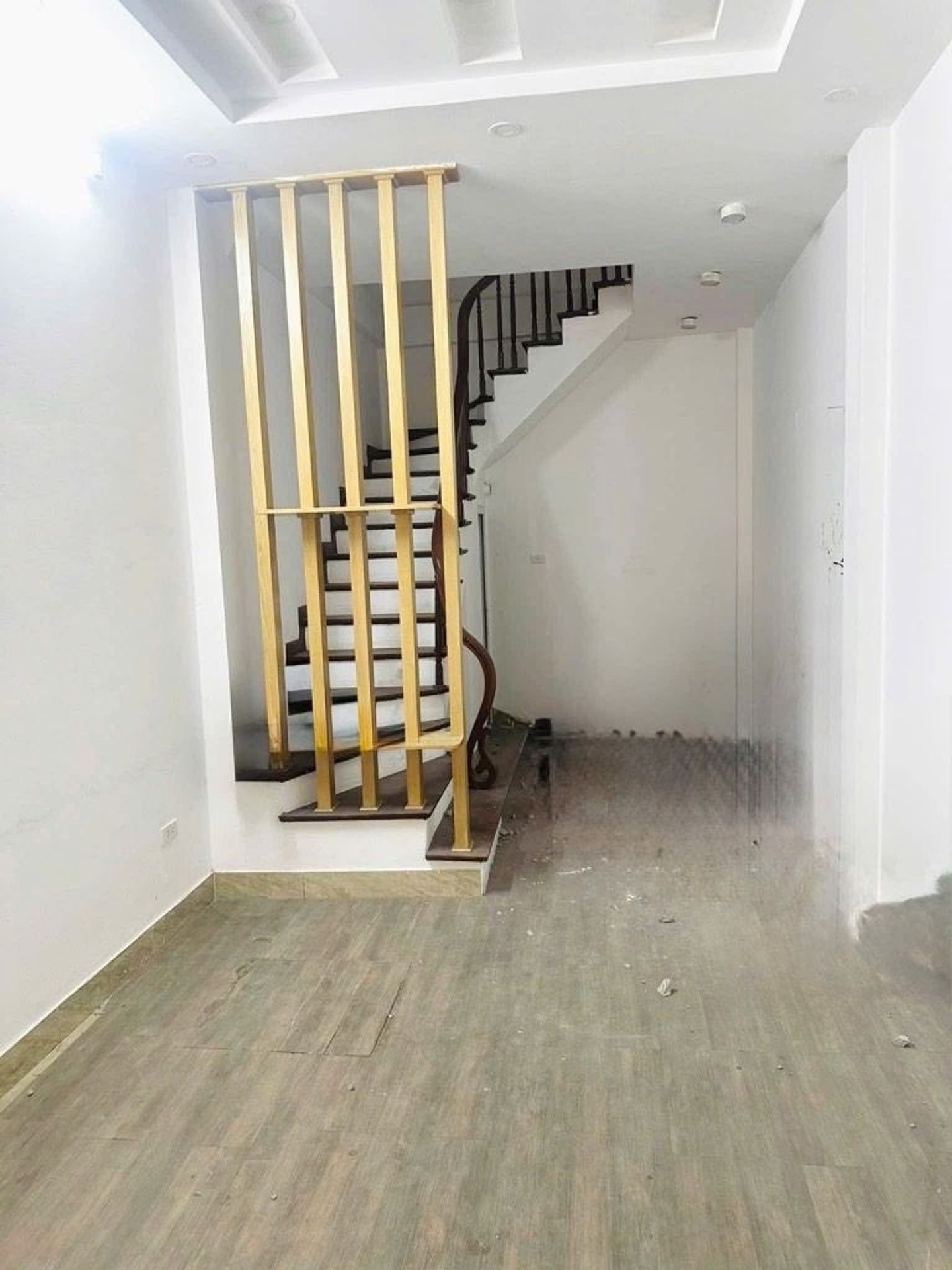 Bán nhà Trương Định - diện tích 30m2 4 tầng - Ô tô gần nhà - giá 9,2 tỷ