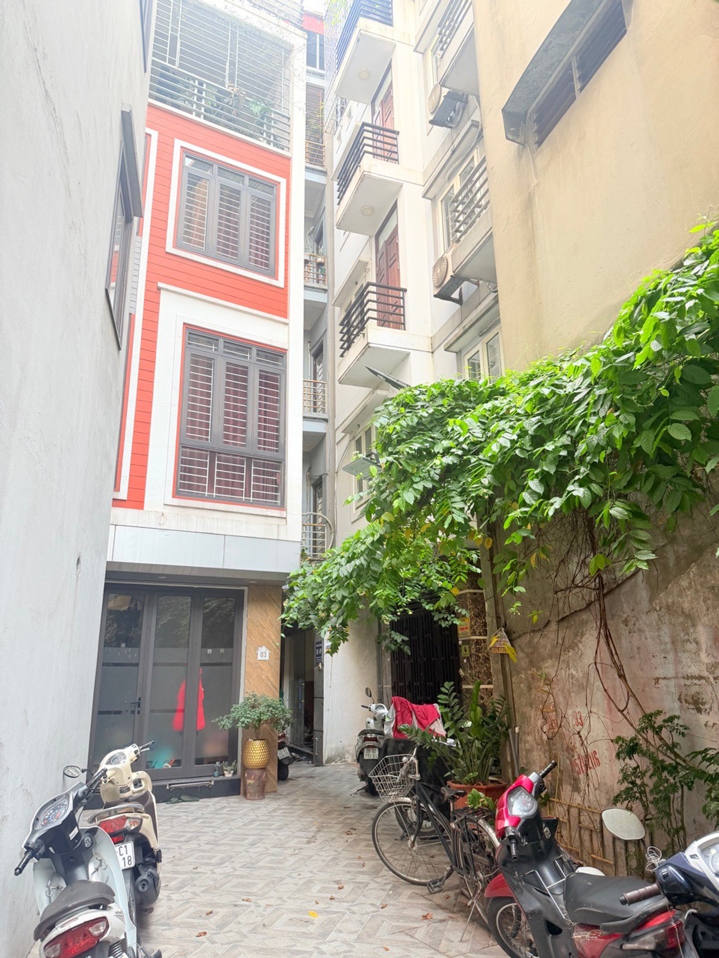 Bán nhà Trương Định - diện tích 30m2 4 tầng - Ô tô gần nhà - giá 9,2 tỷ