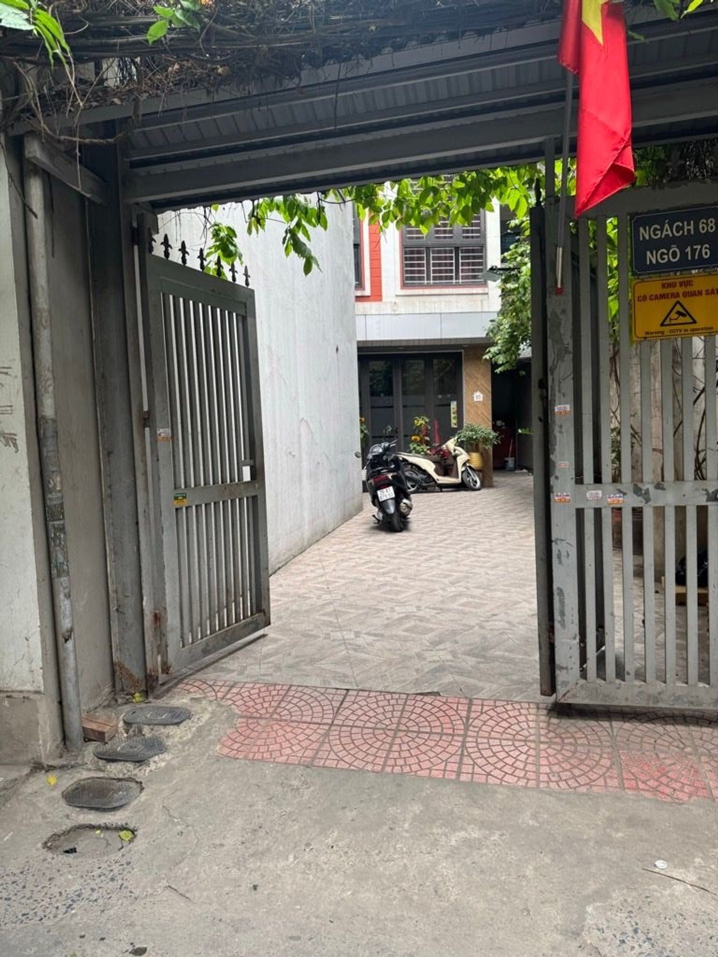 Bán nhà Trương Định - diện tích 30m2 4 tầng - Ô tô gần nhà - giá 9,2 tỷ