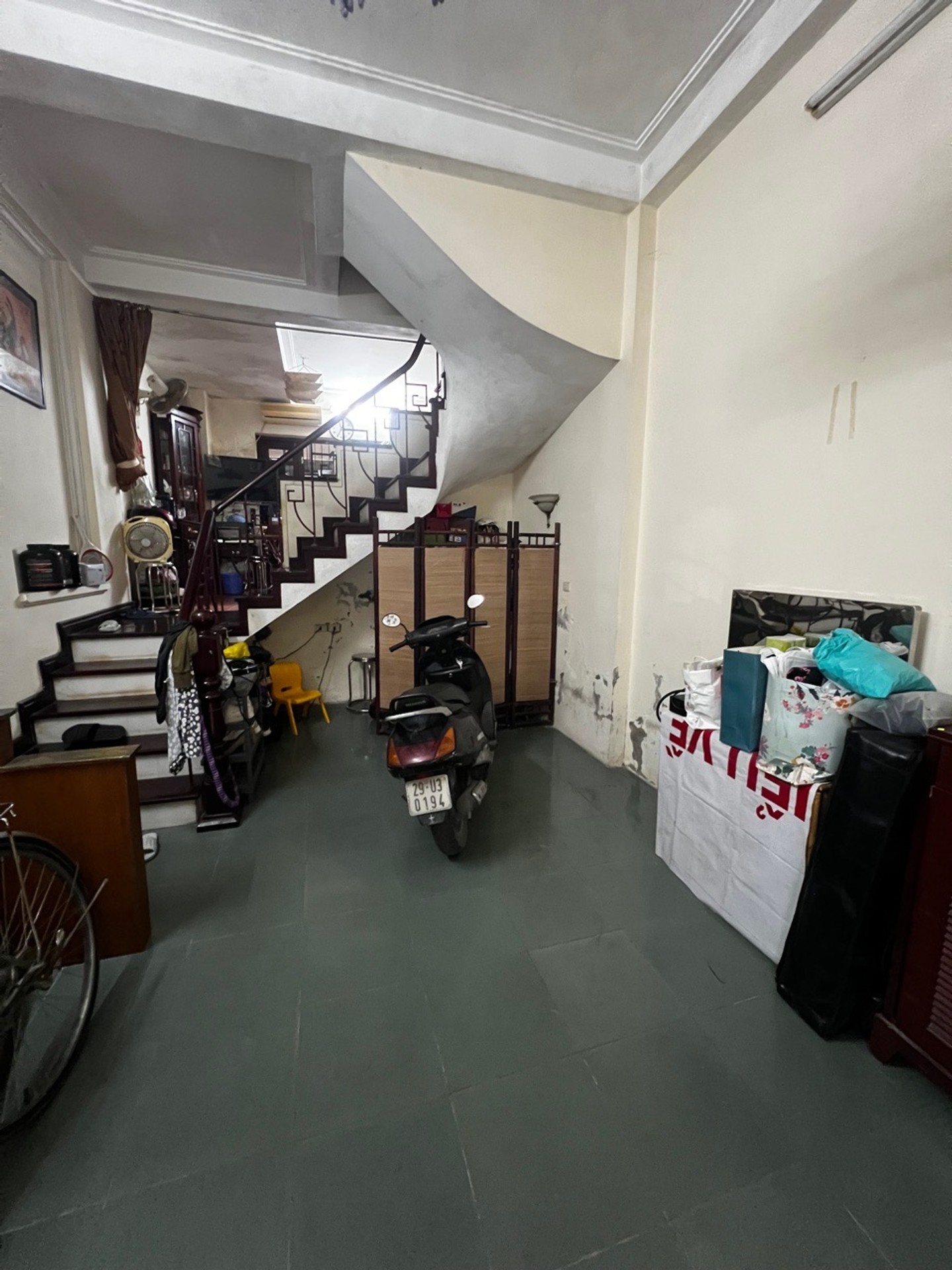 Bán nhà Lạc Trung - diện tích 40m2 4 tầng - Ô TÔ TRÁNH - giá 18,8 tỷ