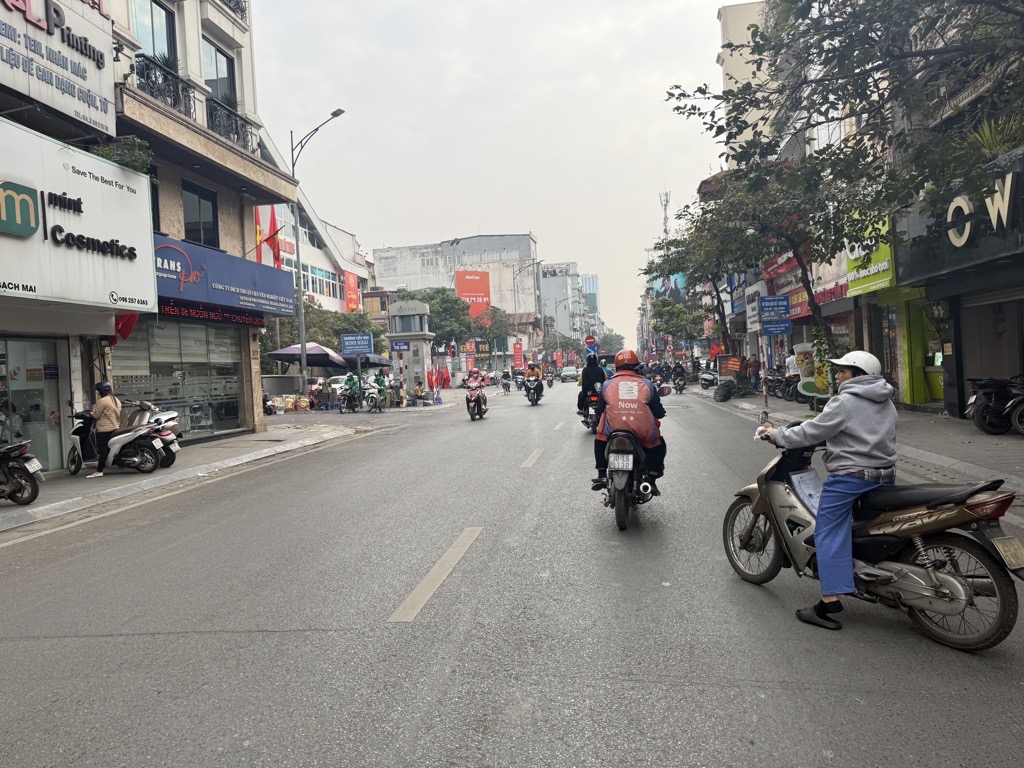 Bán nhà Bạch Mai - diện tích 37m2 6 tầng - Mặt tiền 5.2m - giá 33,5 tỷ