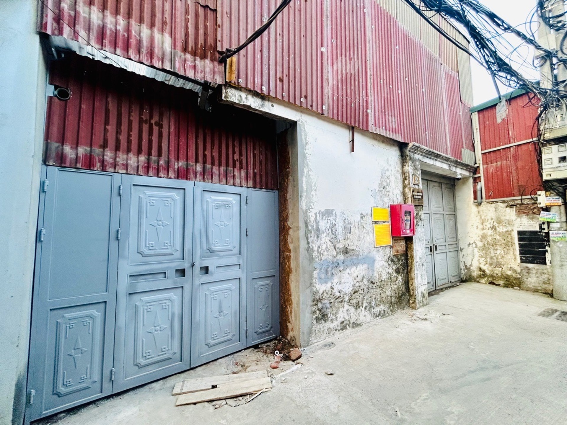 Bán nhà Thanh Lân - diện tích 34m2 3 tầng - gần ô tô - giá 3,9 tỷ