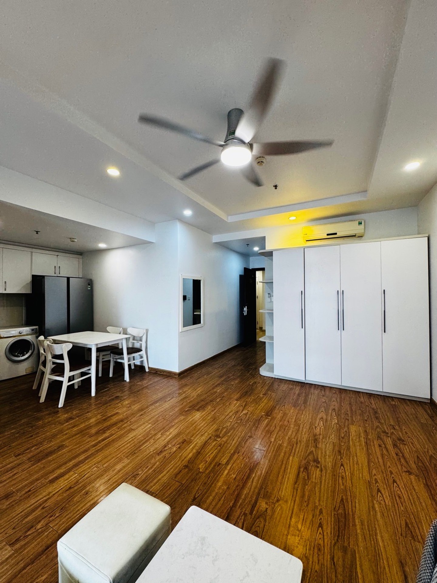 Bán nhà Minh Khai - diện tích 75m2 32 tầng - Căn hộ đẹp, giá 9 tỷ