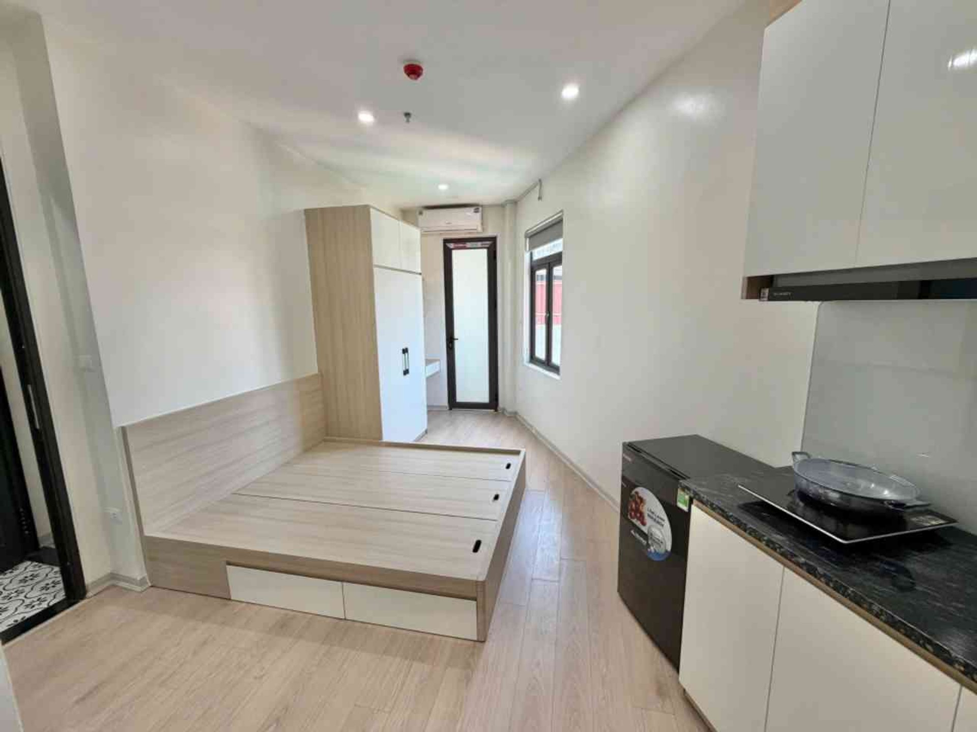 Bán nhà Trương Định - diện tích 60m2 7 tầng - thang máy, sát ô tô - giá 16,5 tỷ