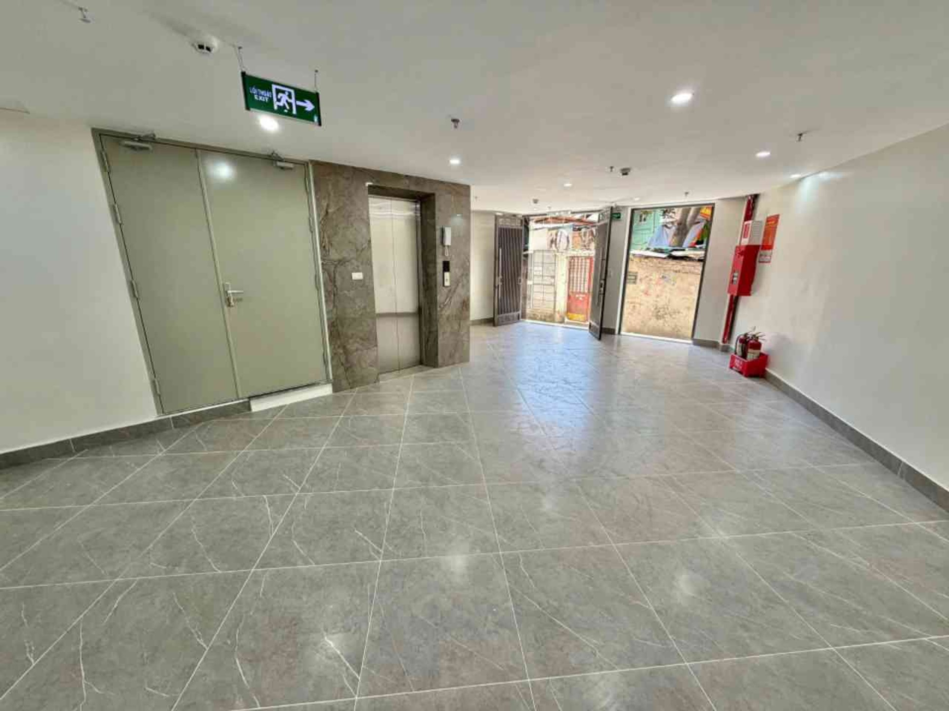 Bán nhà Trương Định - diện tích 60m2 7 tầng - thang máy, sát ô tô - giá 16,5 tỷ