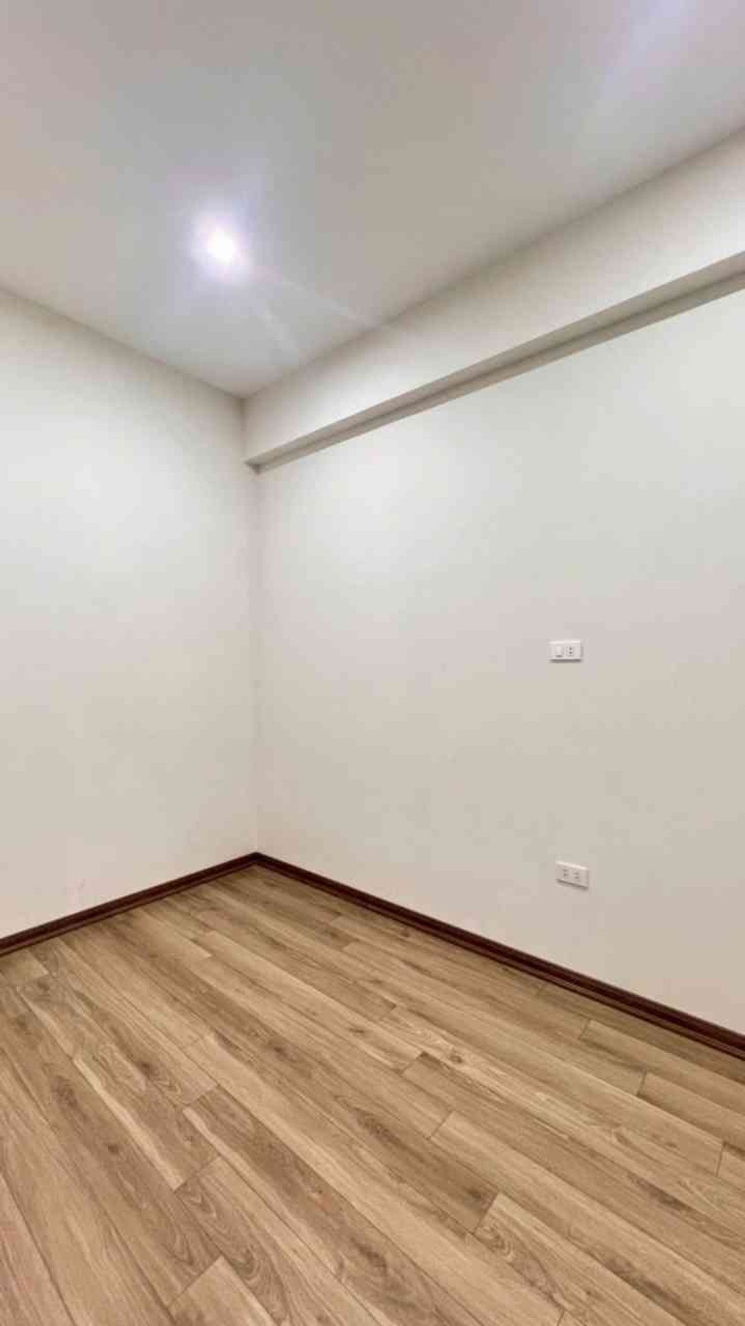 Bán nhà Yên Lãng - diện tích 23m2 5 tầng - Ô tô - giá 6,5 tỷ